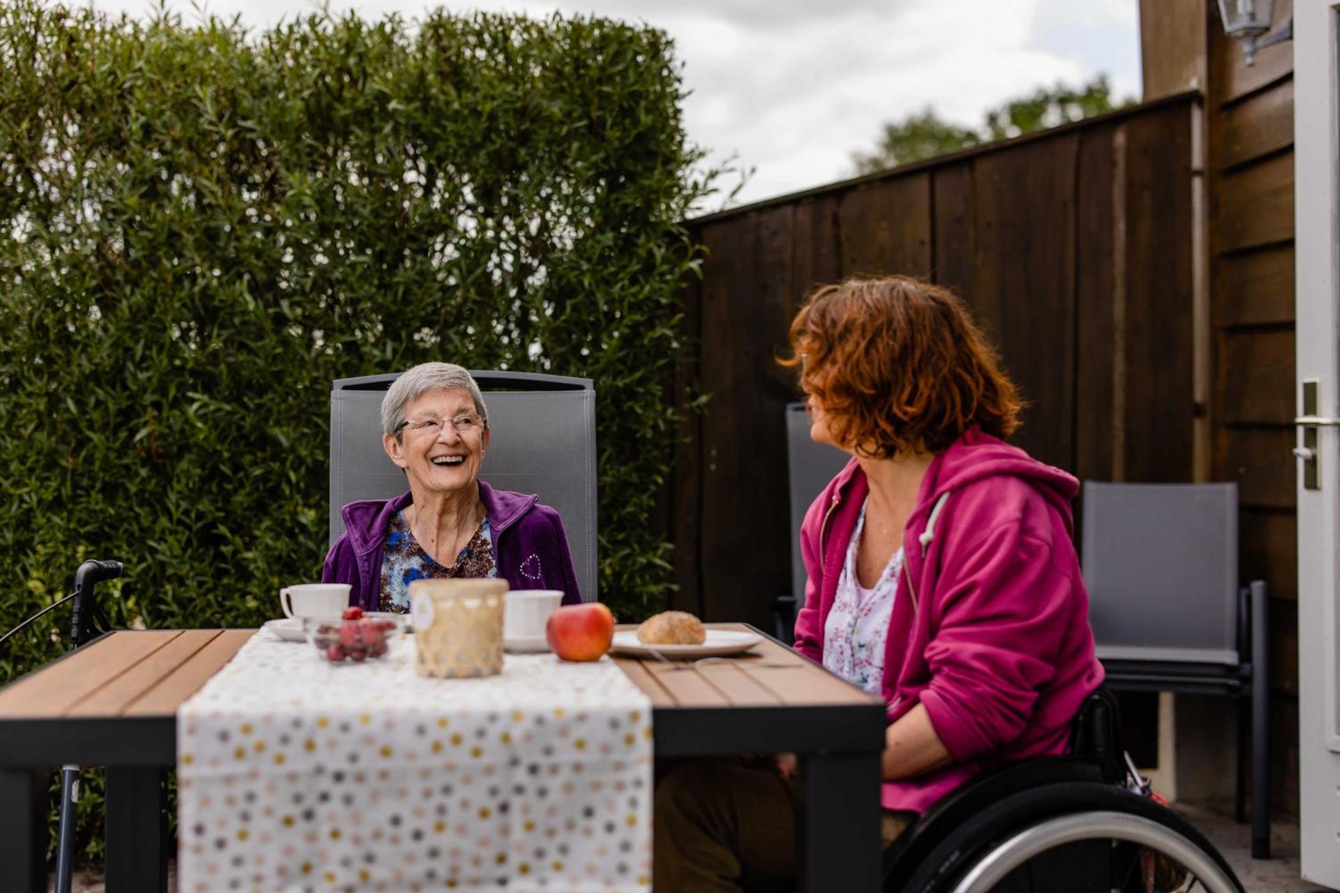 Apartment with Shower
