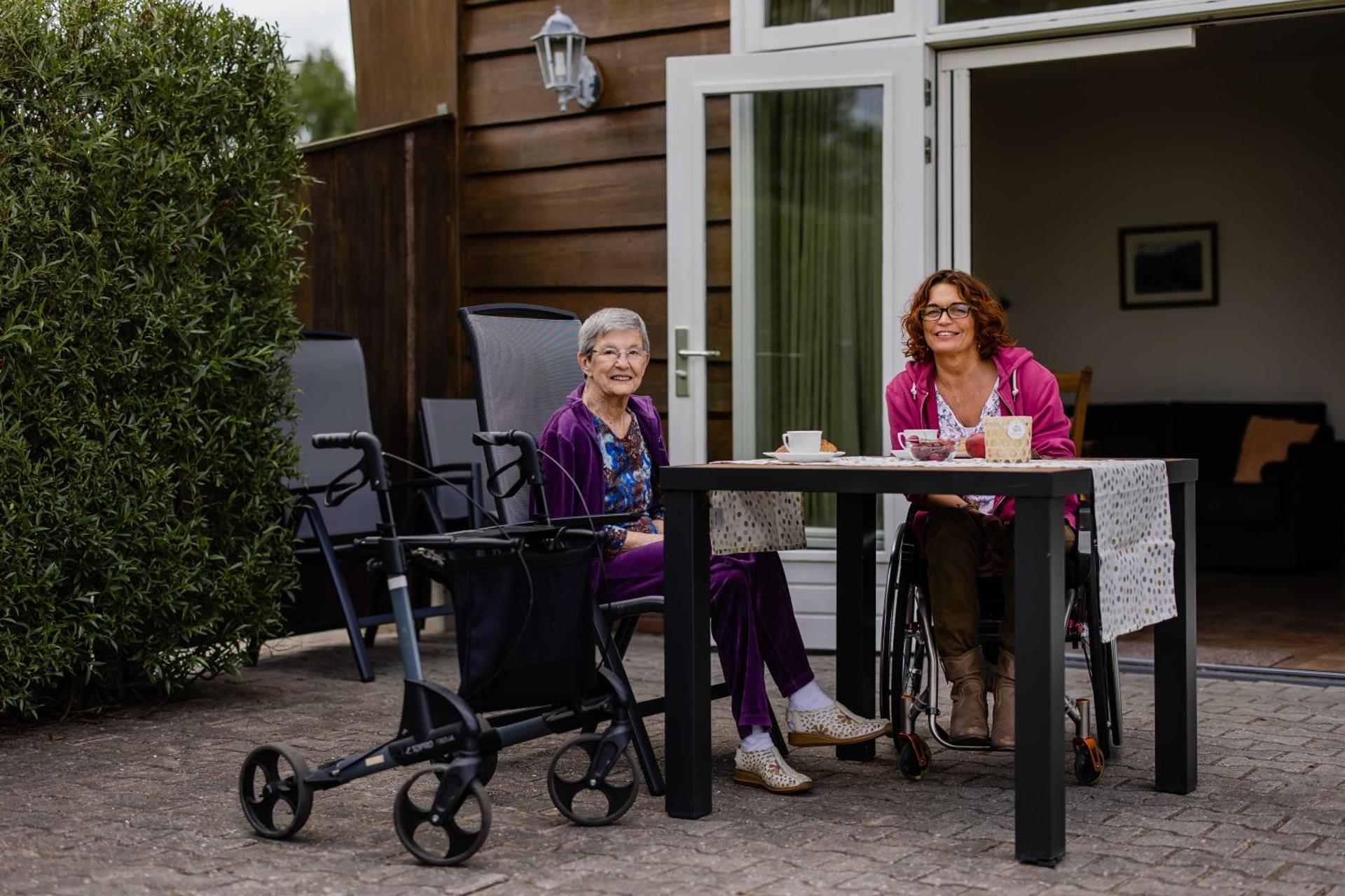 Apartment with Shower