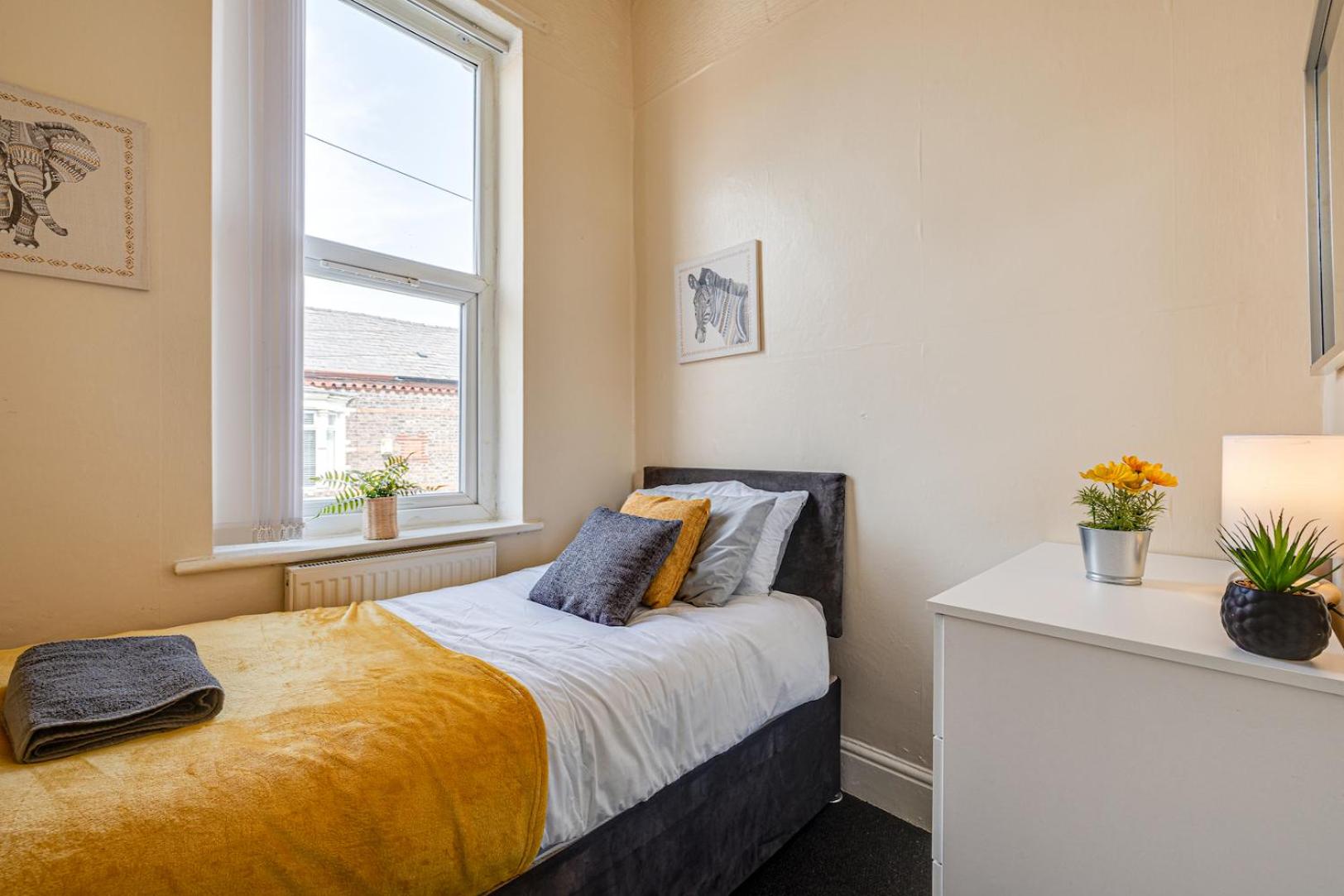 Ursula Sparkle Stays