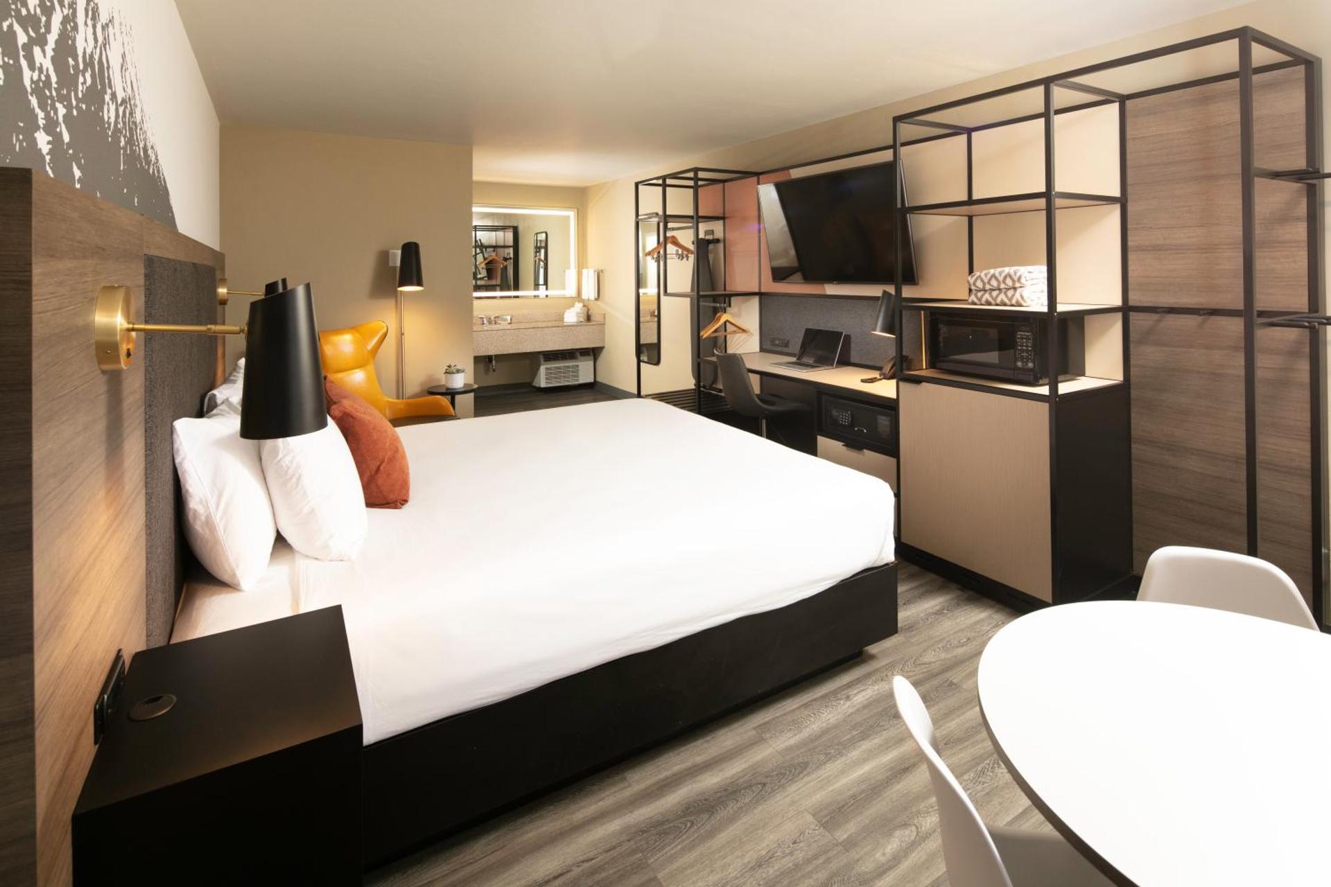 Photo of the whole room