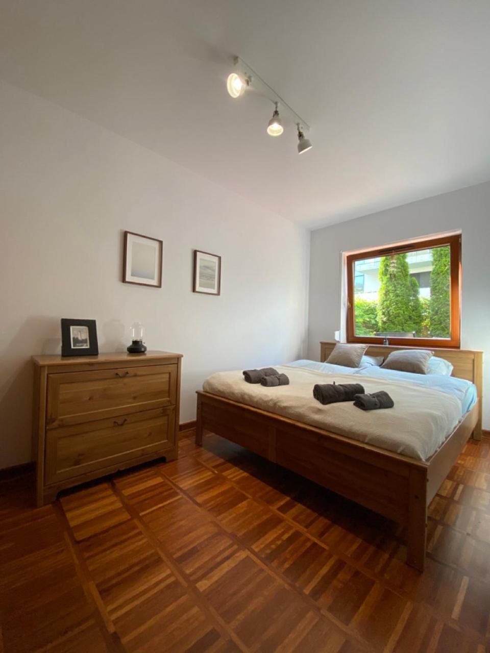 La Playa Apartament z ogródkiem