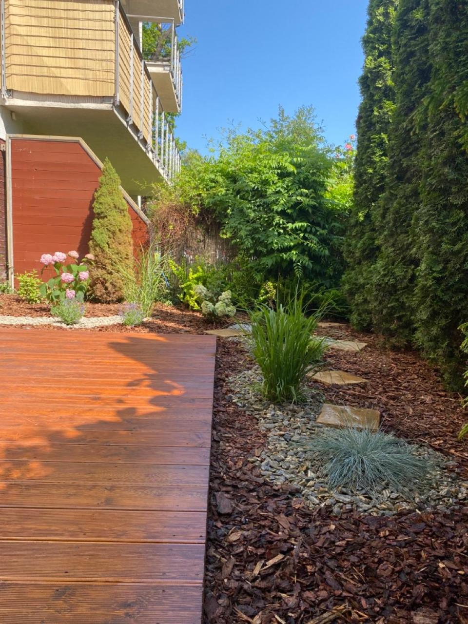 La Playa Apartament z ogródkiem