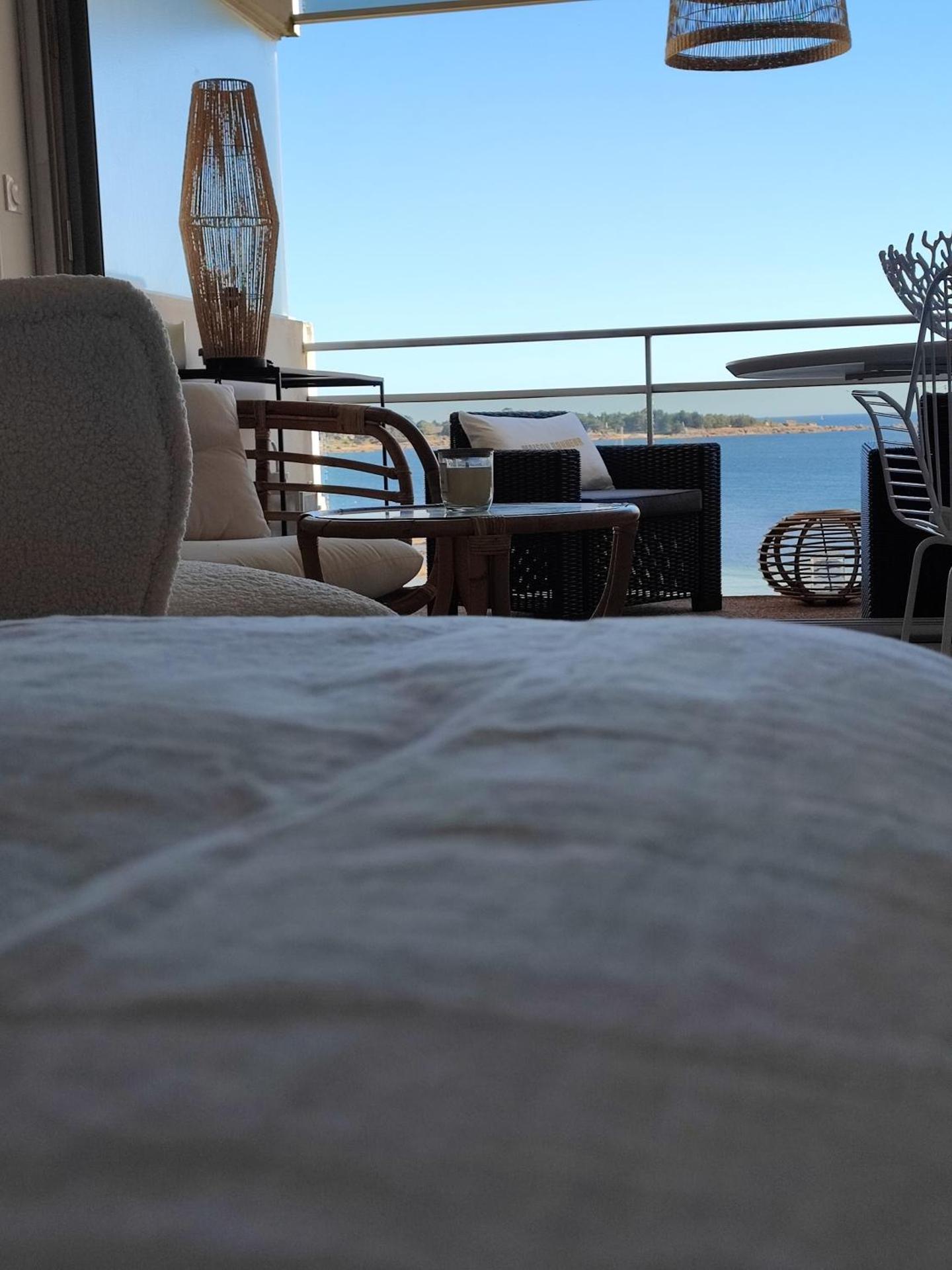 LA SUITE appartement pleine vue mer