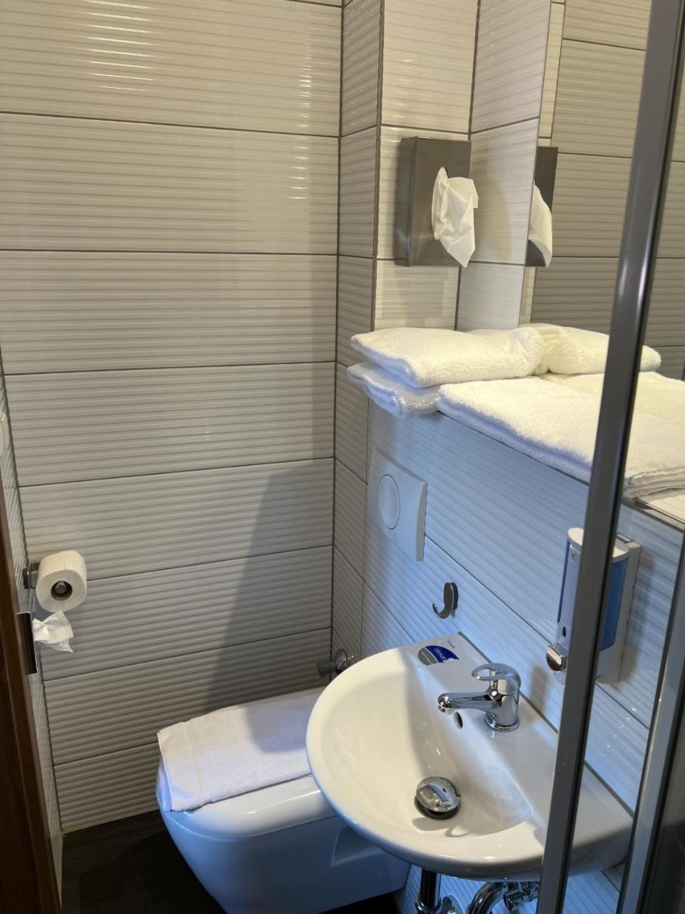 Hotel Pasa Paradies KOSTENLOSE PARKPLÄTZE