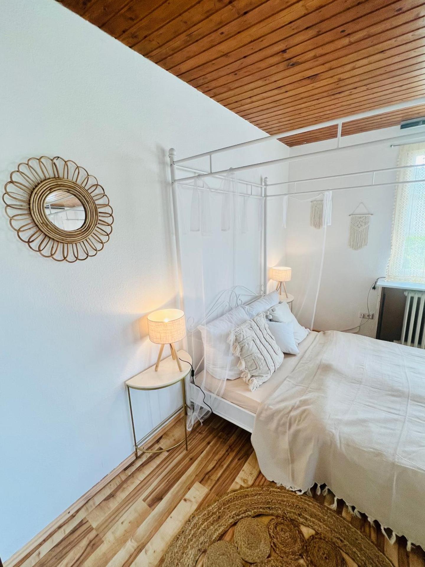 Cloud 9 , Apartment mit Garage und Garten in Nähe der Uniklinik, Bosch, Ina Schaeffler