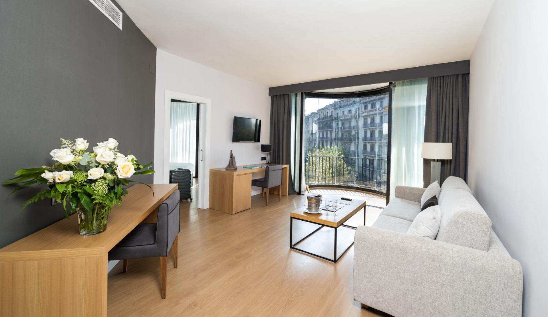 Photo of the whole room