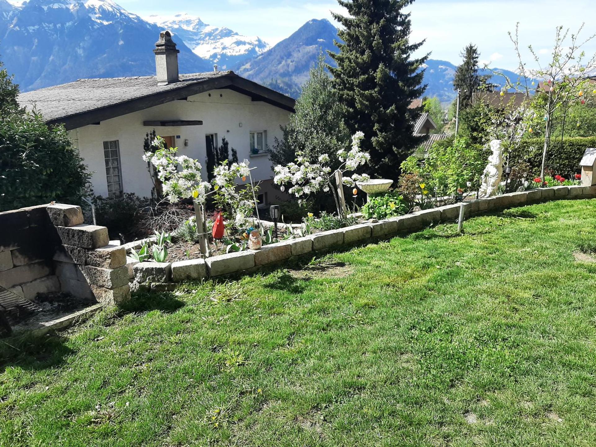 Chalet apartment by Interlaken. Parking