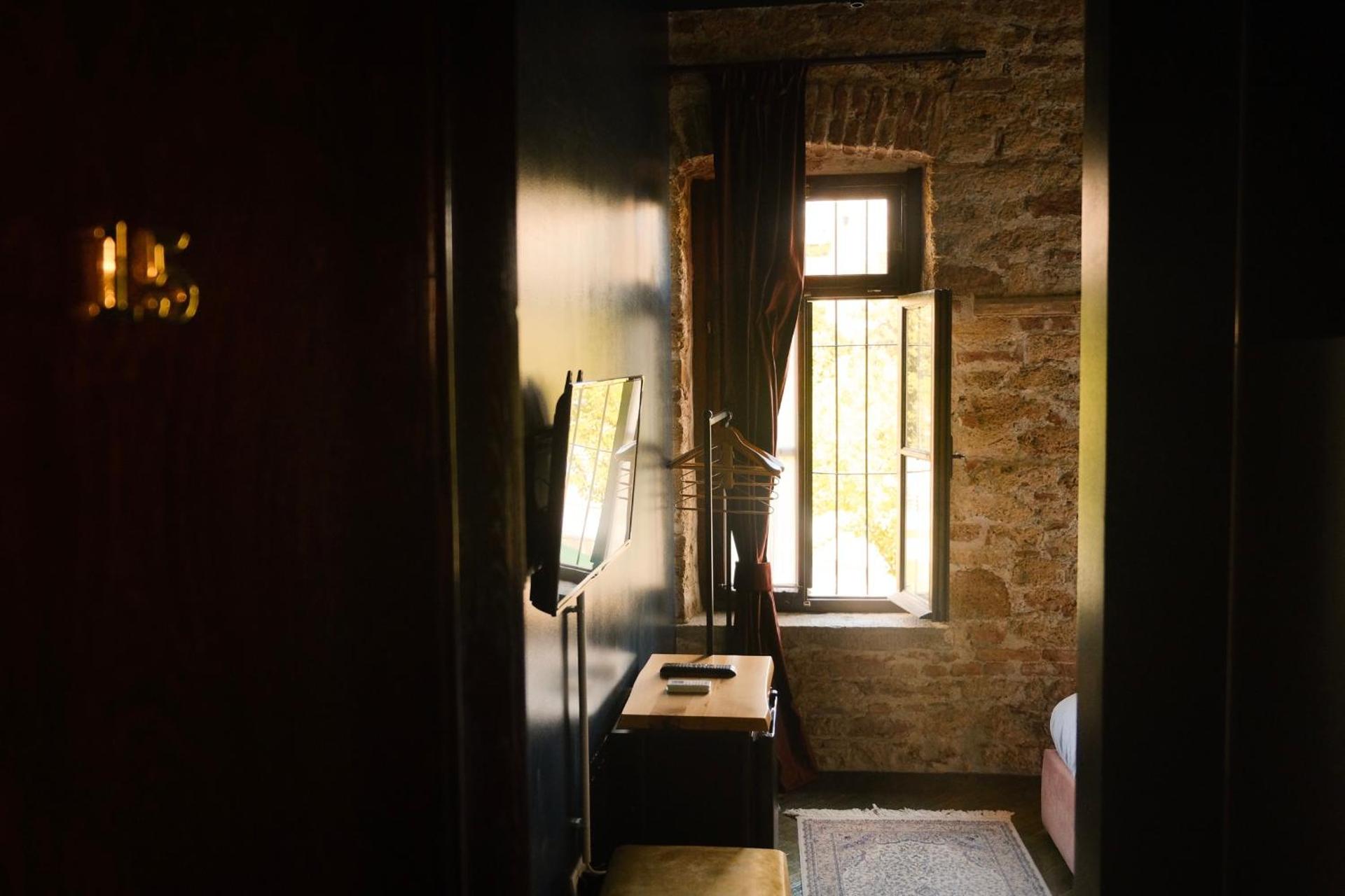 Bohemian Sophie Korce