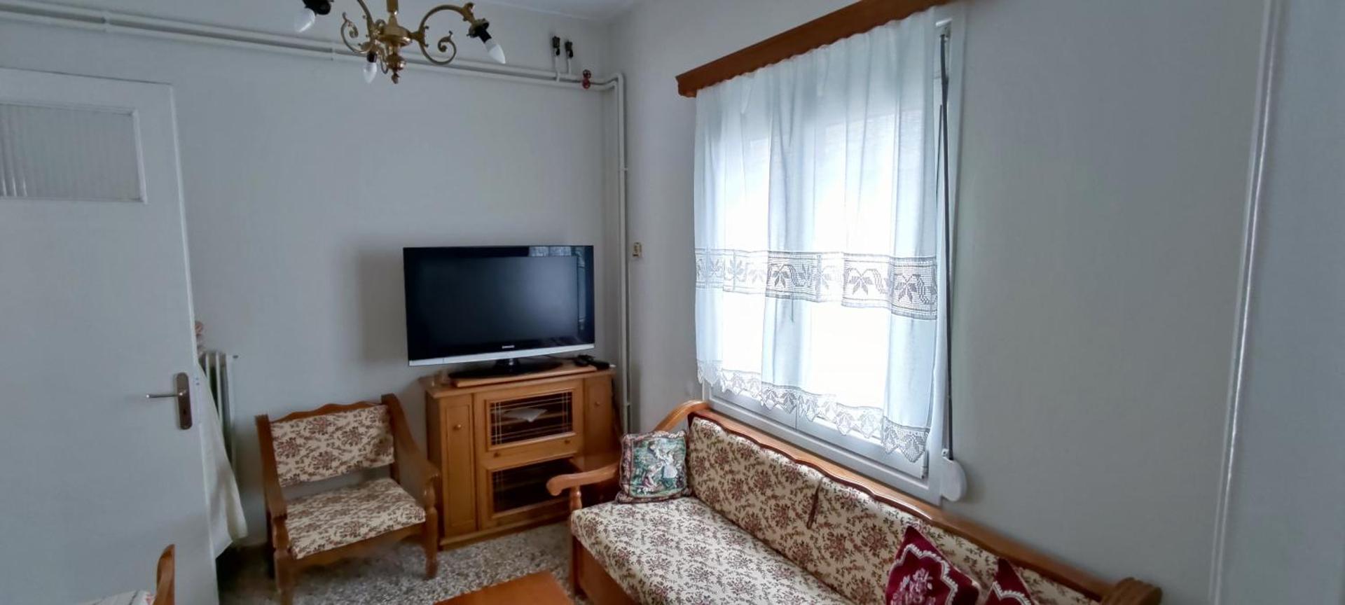 Σπίτι στην πόλη Άρτα κοντά στην λίμνη