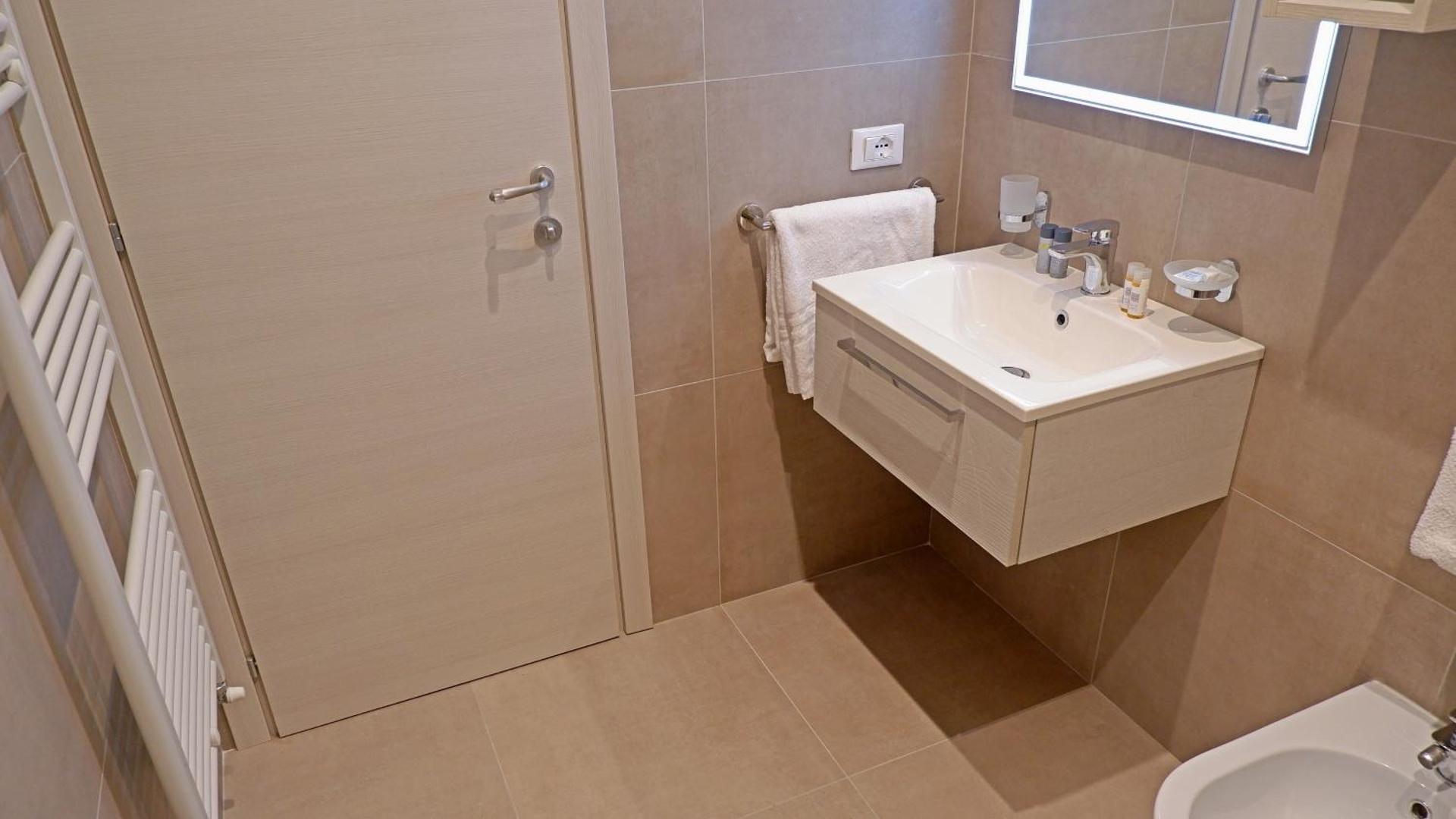 Pianomare Riviera Apartments and Rooms