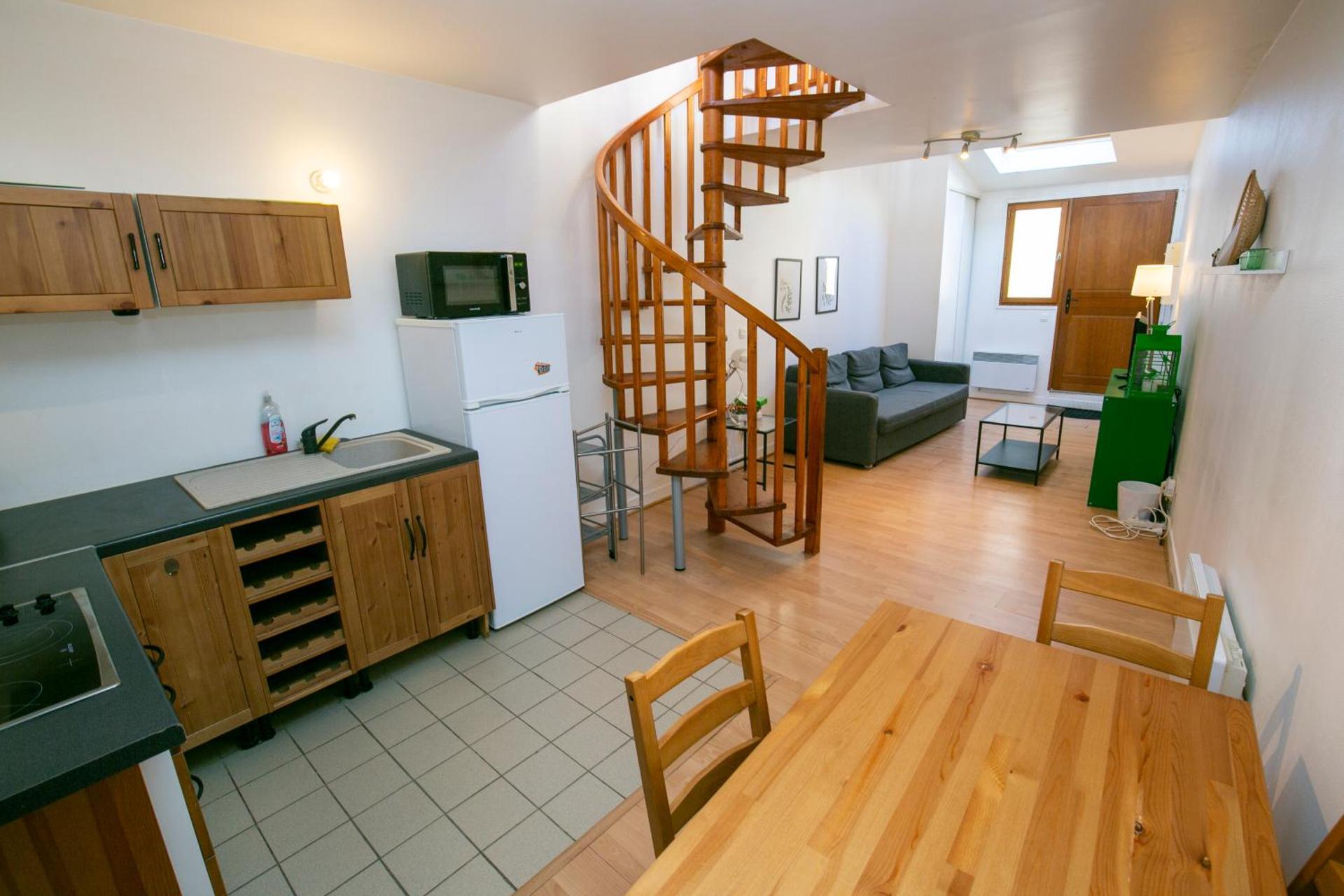 One-Bedroom Apartment