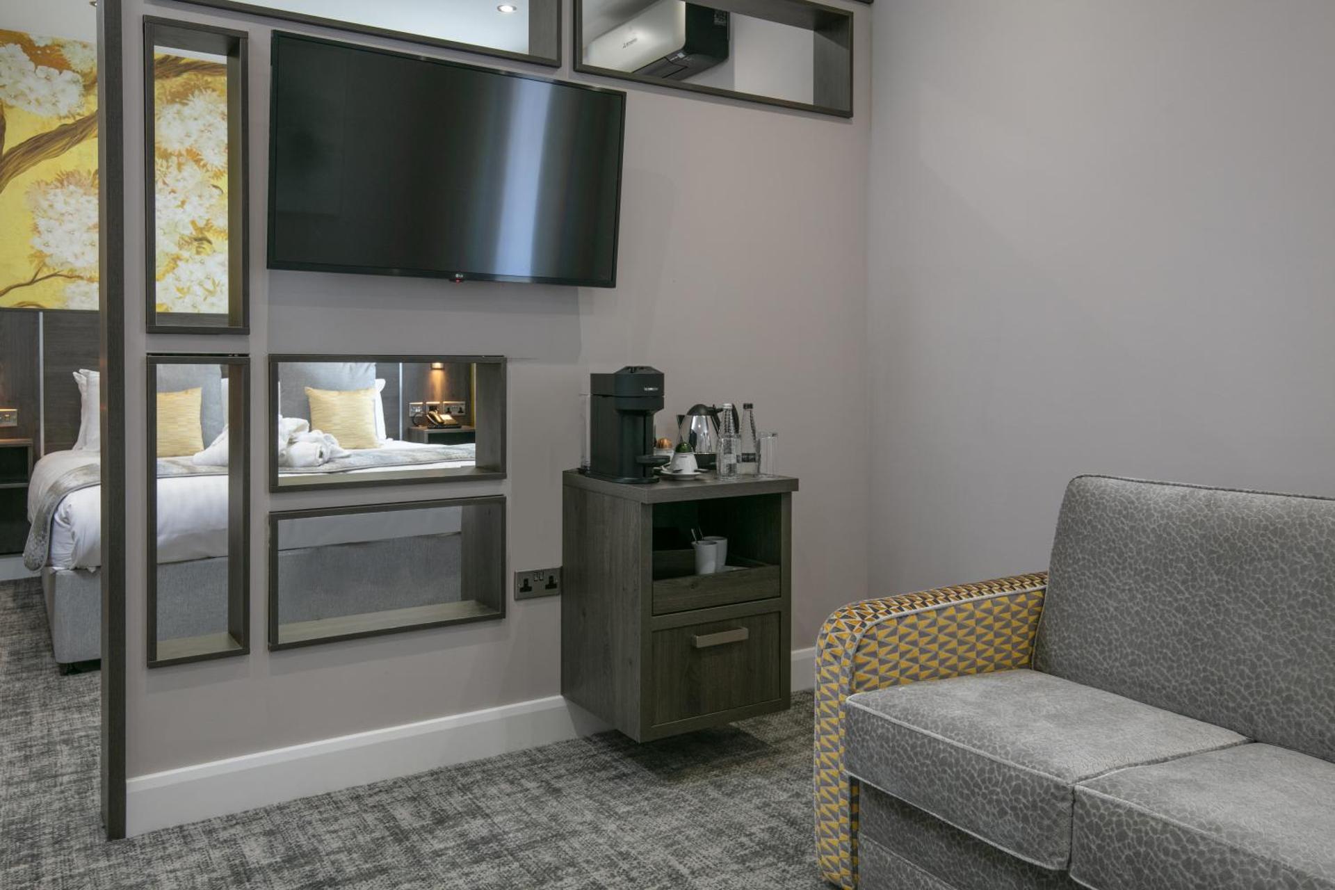 King Suite with Sofa Bed - Non-Smoking