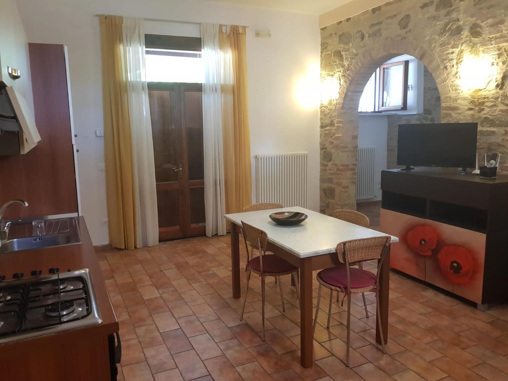 Casale in collina vista Assisi,Brufa di Torgiano