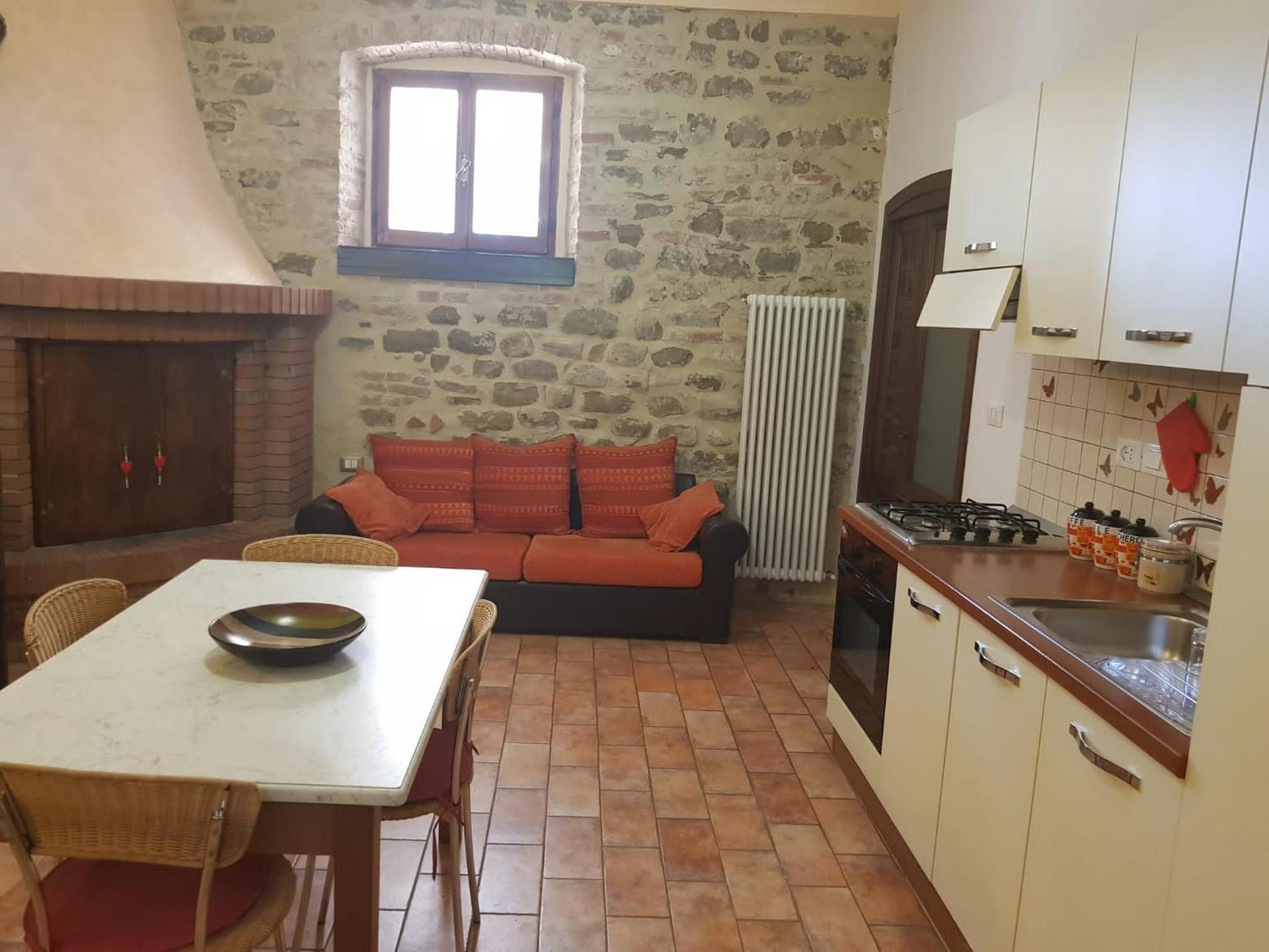 Casale in collina vista Assisi,Brufa di Torgiano