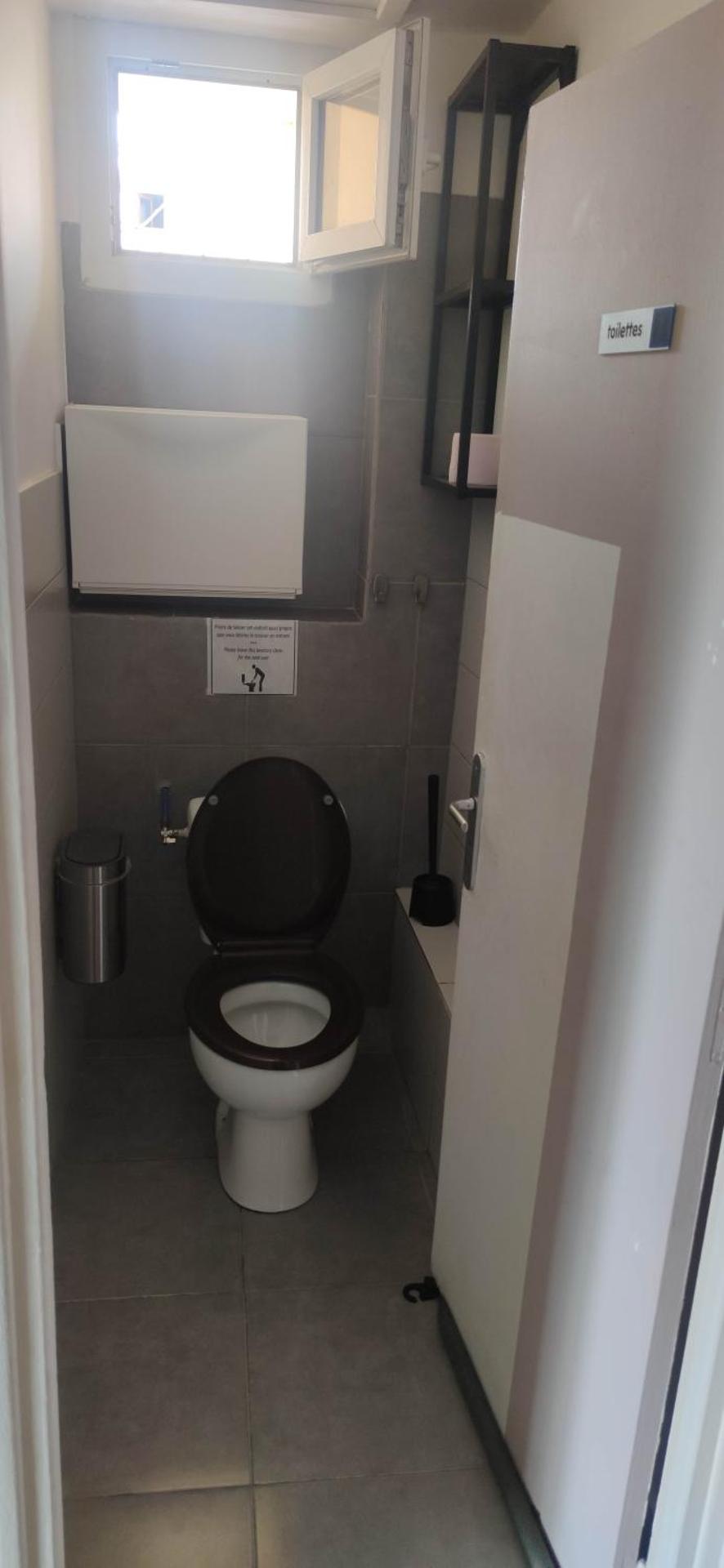 logement entier a 15 mn d'Avignon, 10mn d'Orange deux chambres