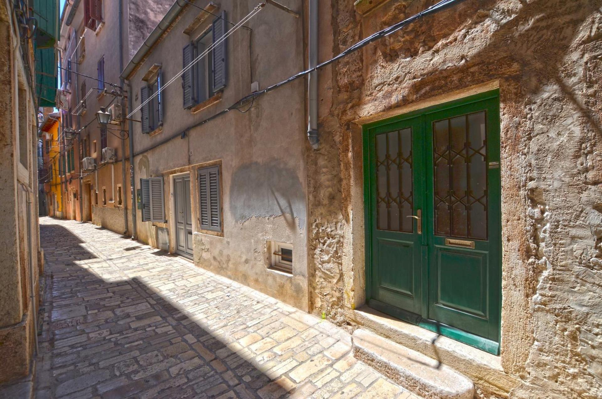 Leone Sea view Apartment