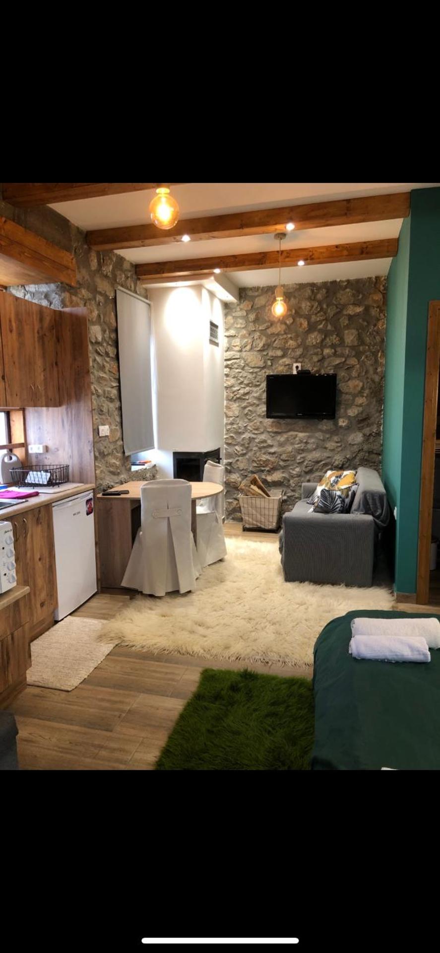 ΧΑΡΟΥΛΑ STUDIO