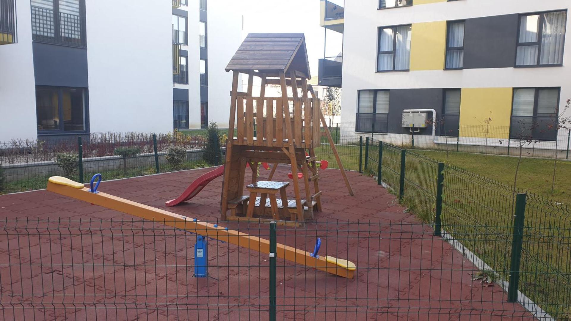 Ultracentral 5* Boutique Hotel style apartment. Brand new. 2 rooms. Spacious. Free parking