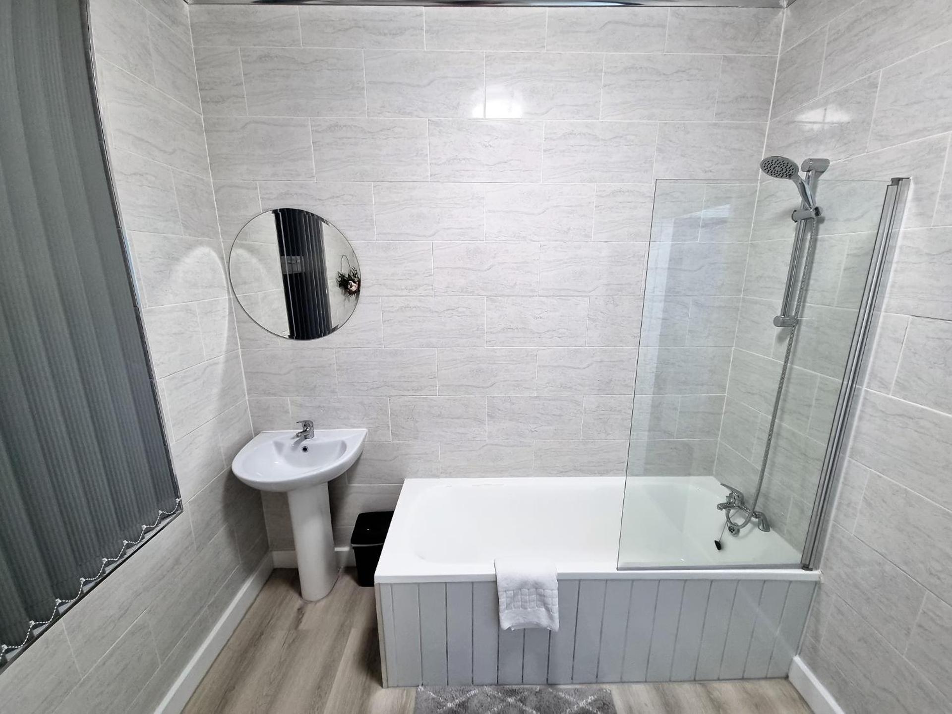 *11BR* Setup for your most amazing relaxed stay + Free Parking + Free Fast WiFi *