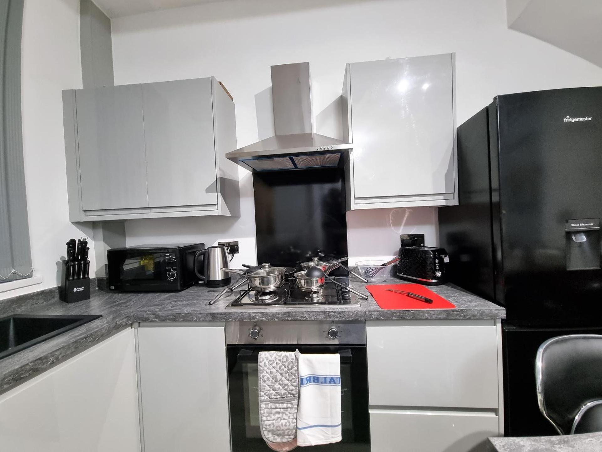 *11BR* Setup for your most amazing relaxed stay + Free Parking + Free Fast WiFi *