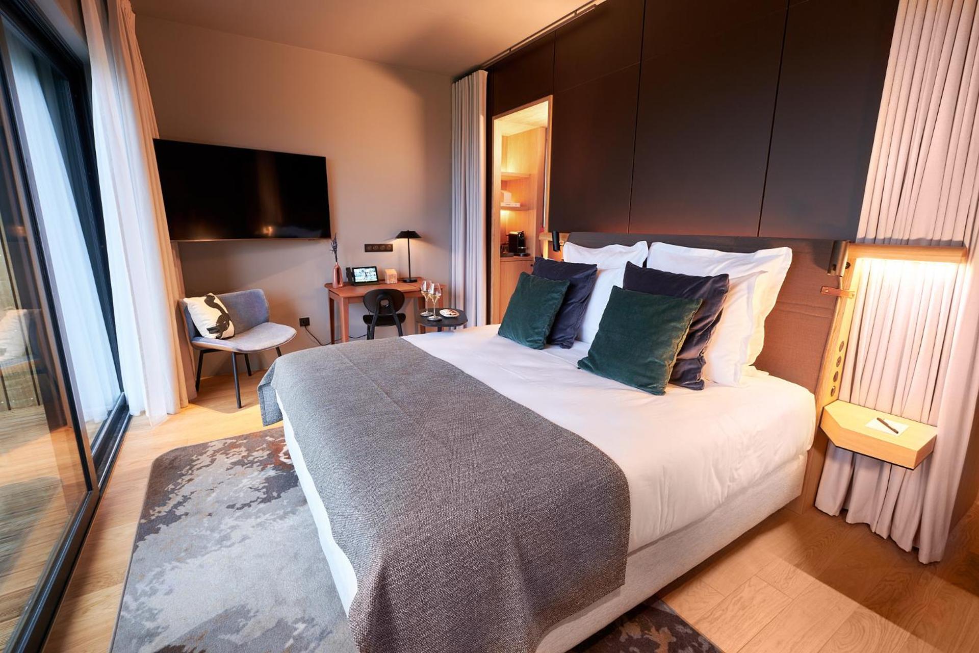 Photo of the whole room