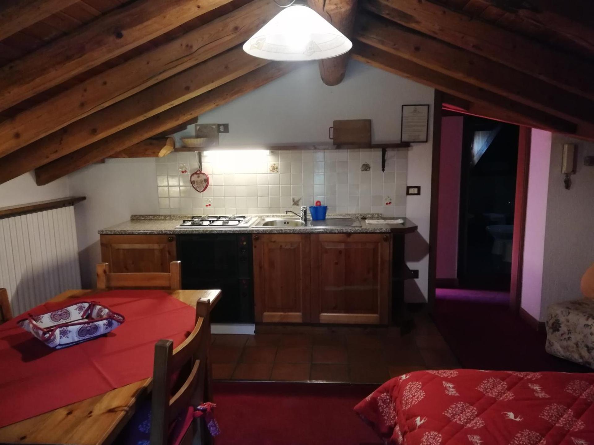 Kitchen or kitchenette