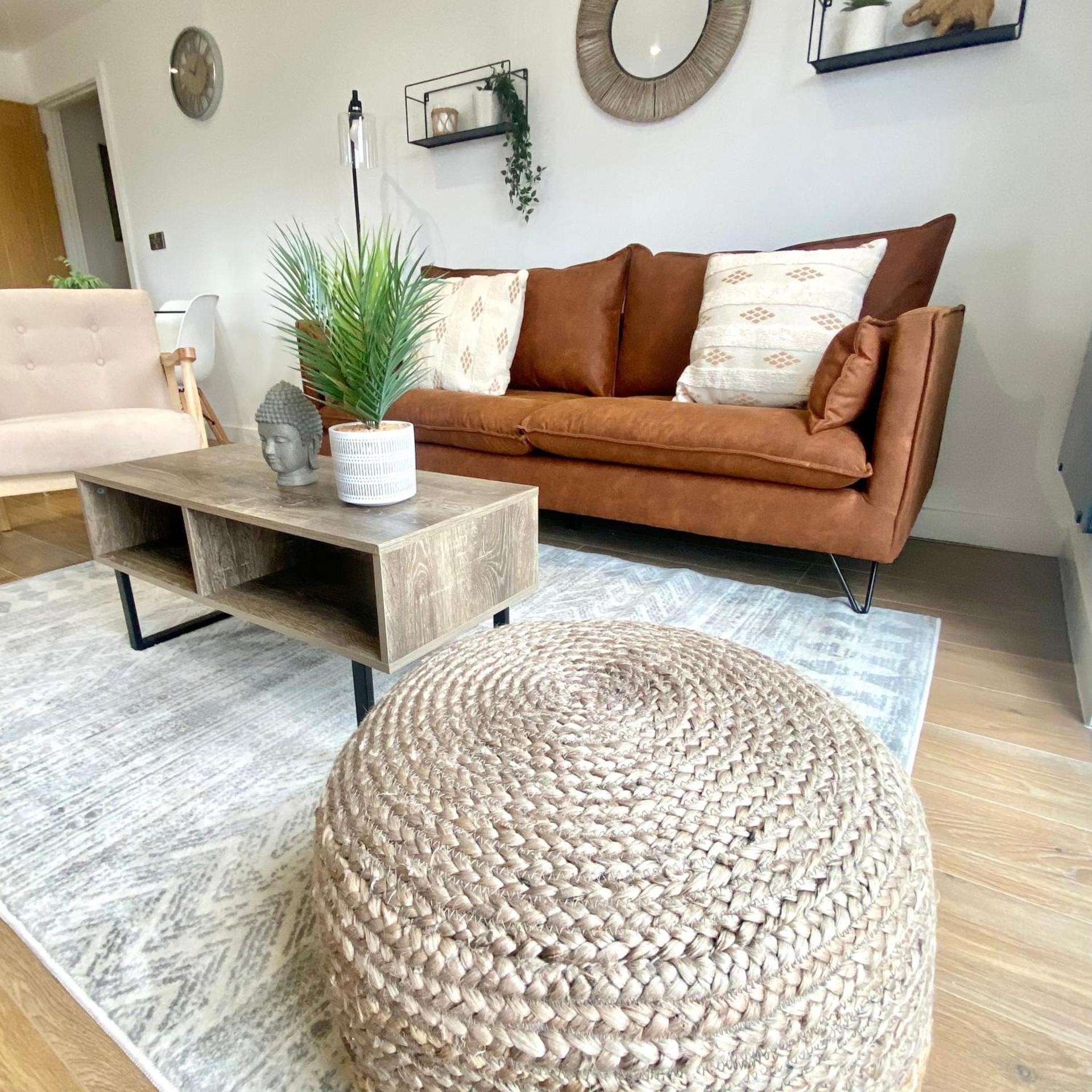 Modern 2 Bed Apartment/Free Parking/Near City/Self-Check In