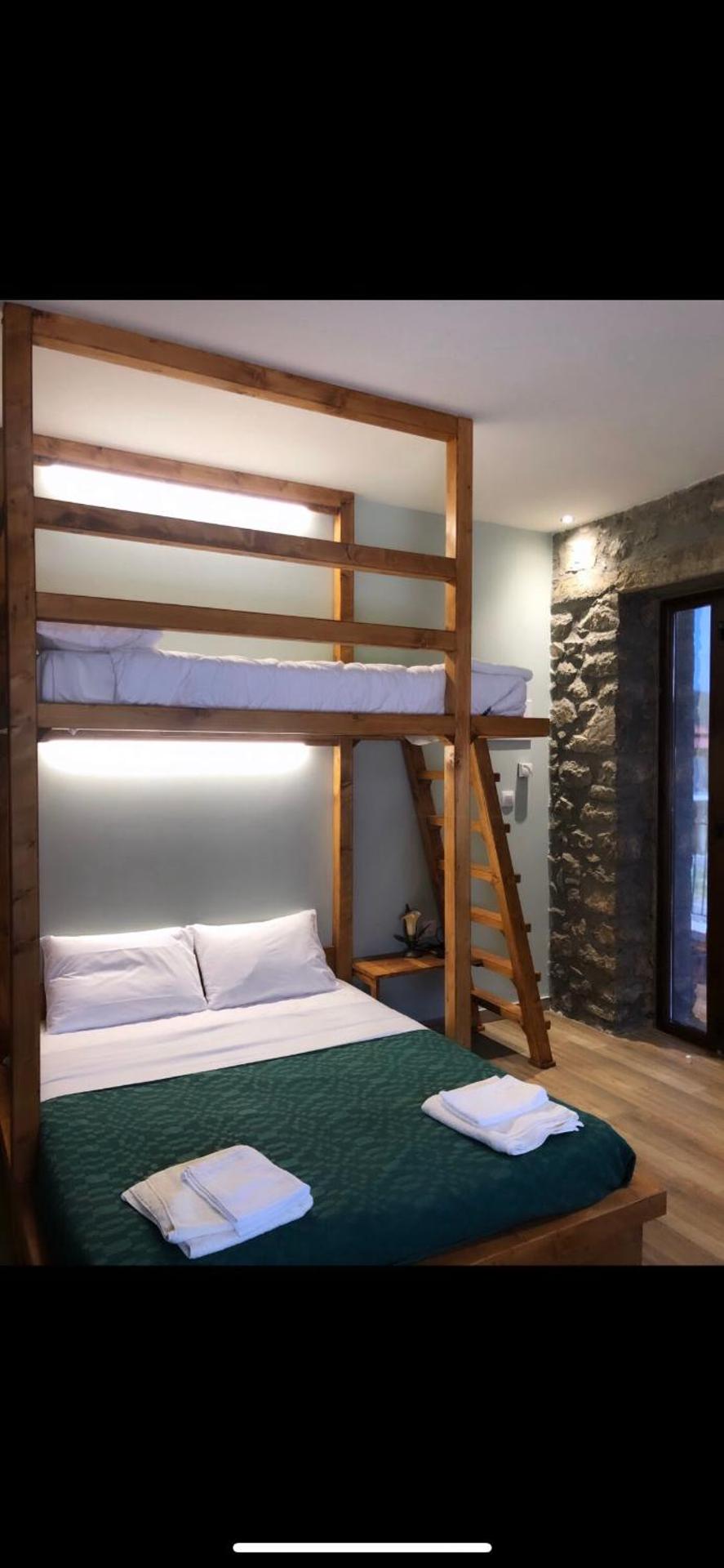 ΧΑΡΟΥΛΑ STUDIO