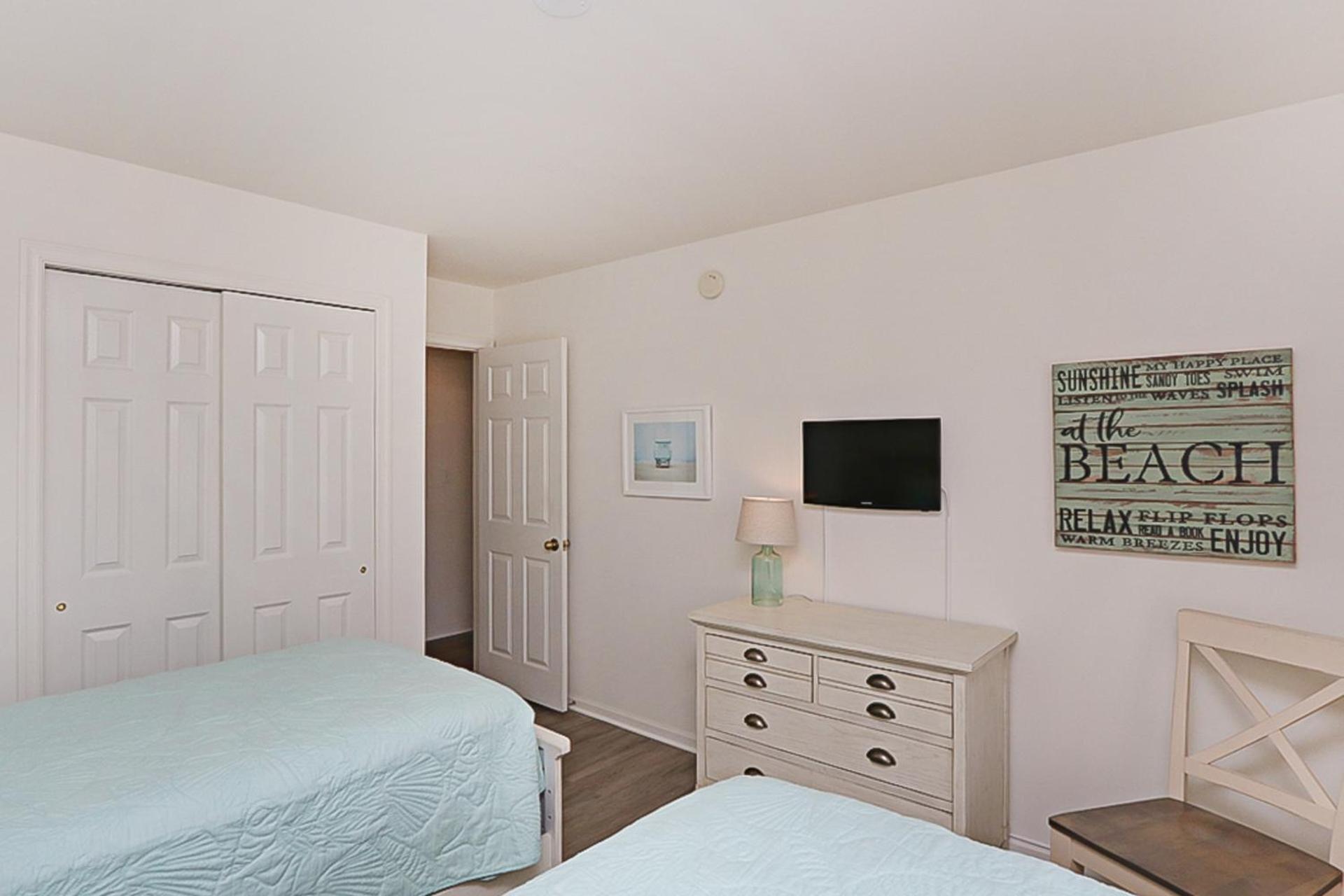 Sea Colony - 55021 Pine Lake