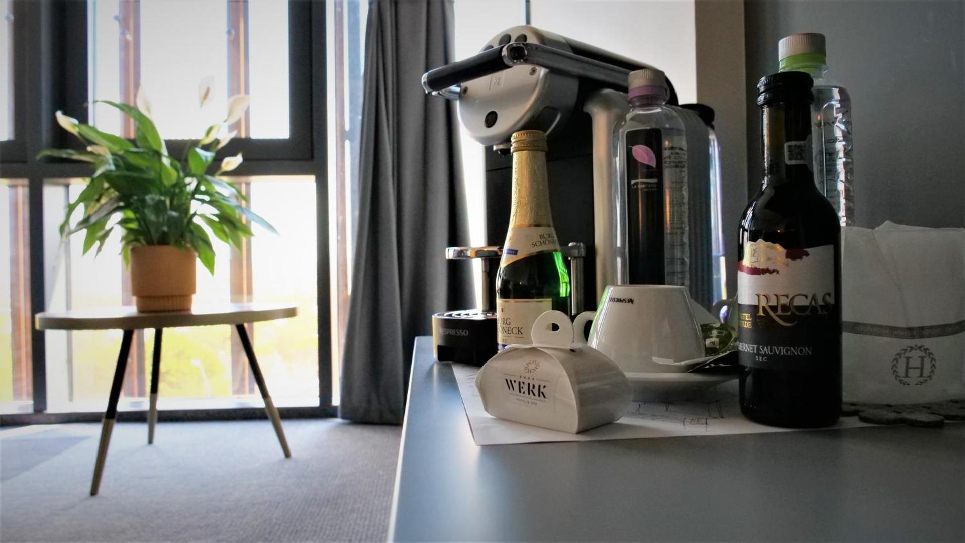 Coffee/tea facilities