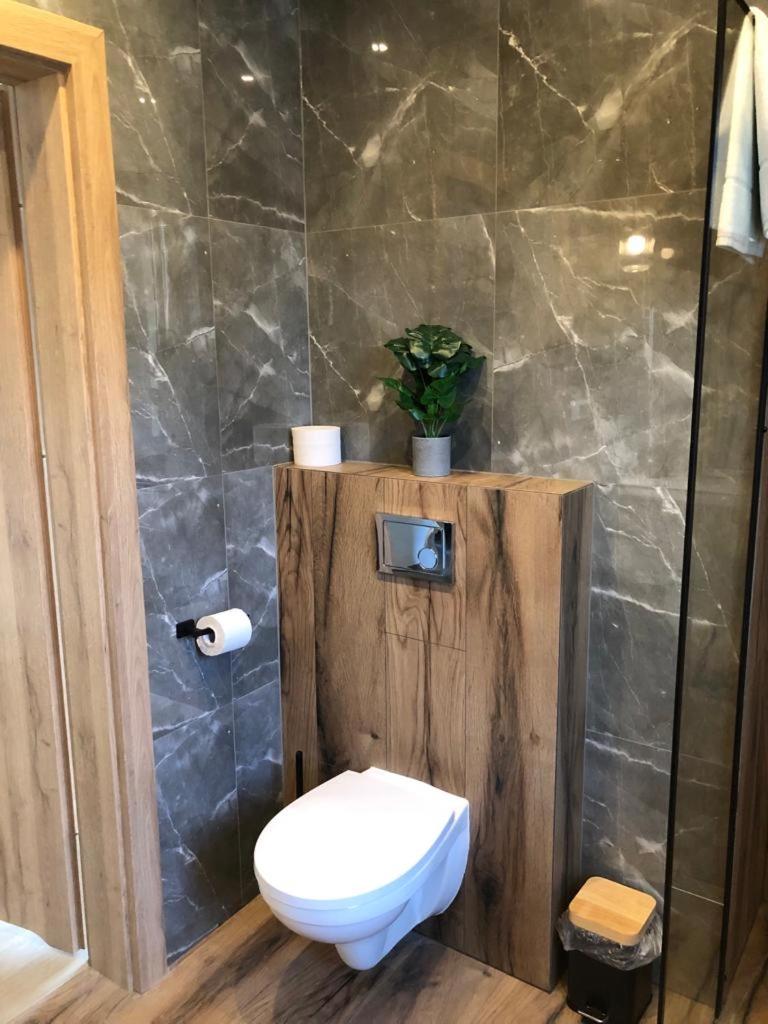 Domki Loft nad Stawem 4 dorosłych , 4 dzieci