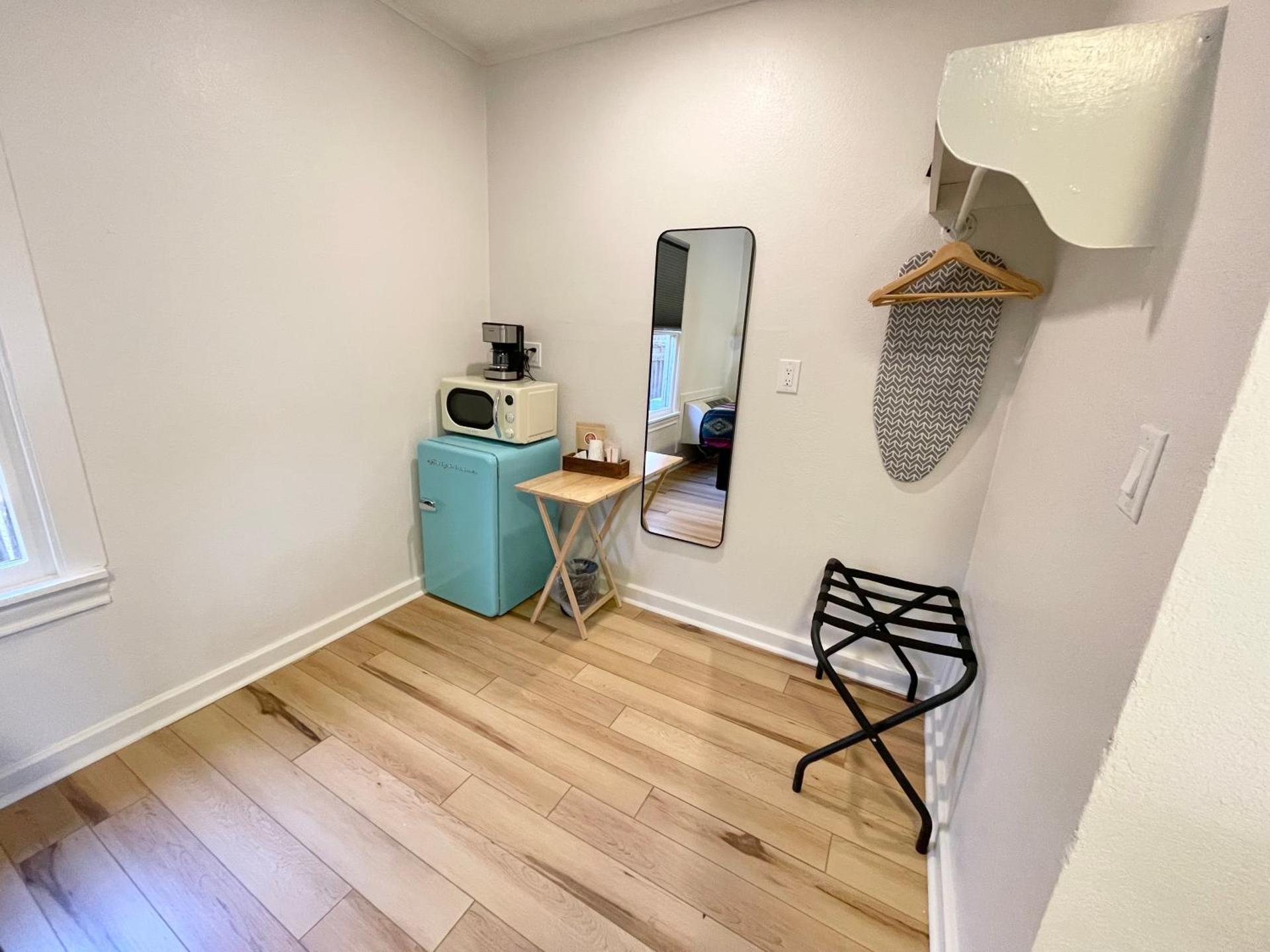 Coffee/tea facilities