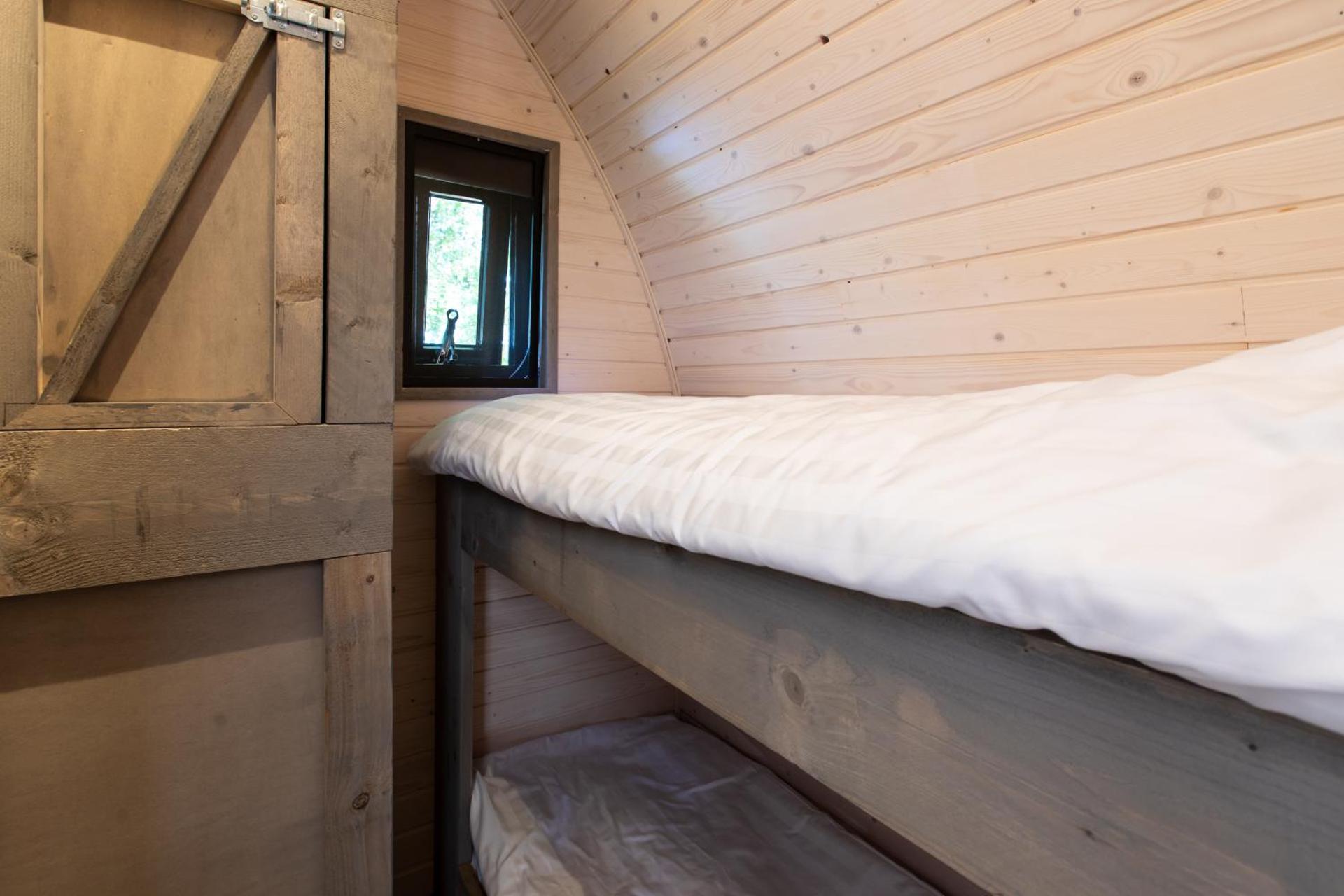 Pod huisje met hottub