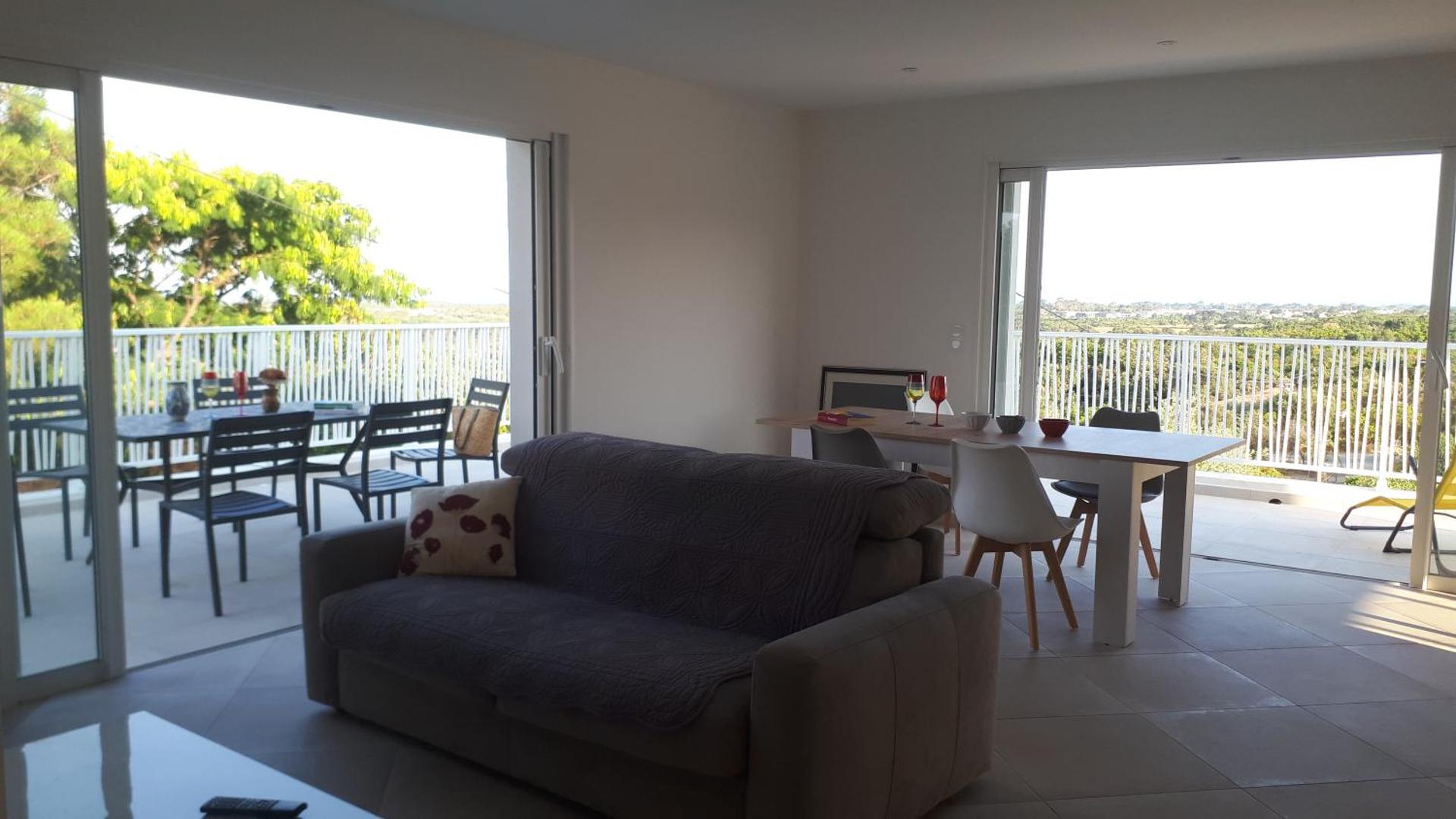 JOLIE VILLA dans un endroit paisible, à 3 mn de la Mer et de la Montagne