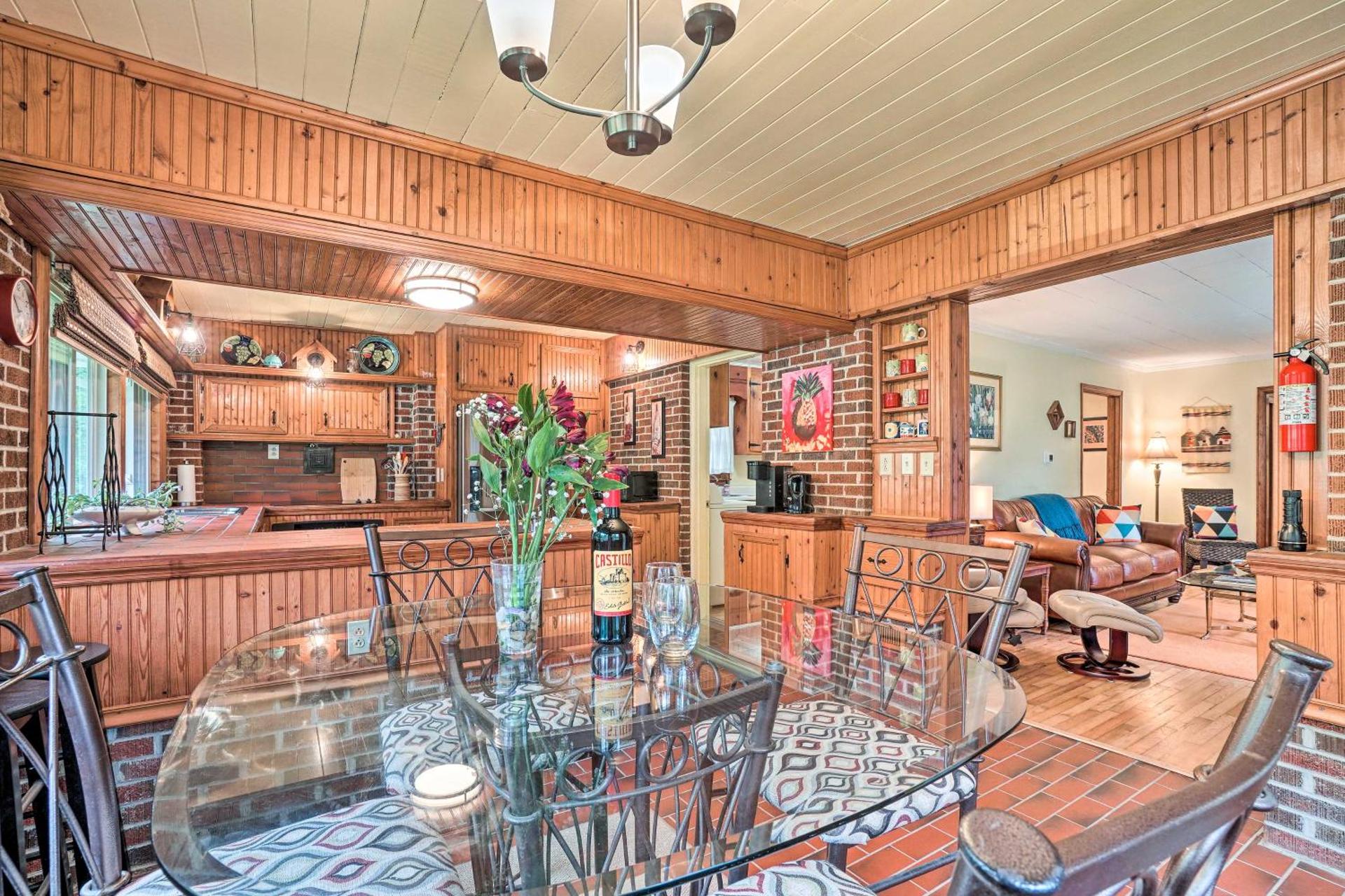 Pet Friendly Home with Hot Tub, Patio and Game Room!