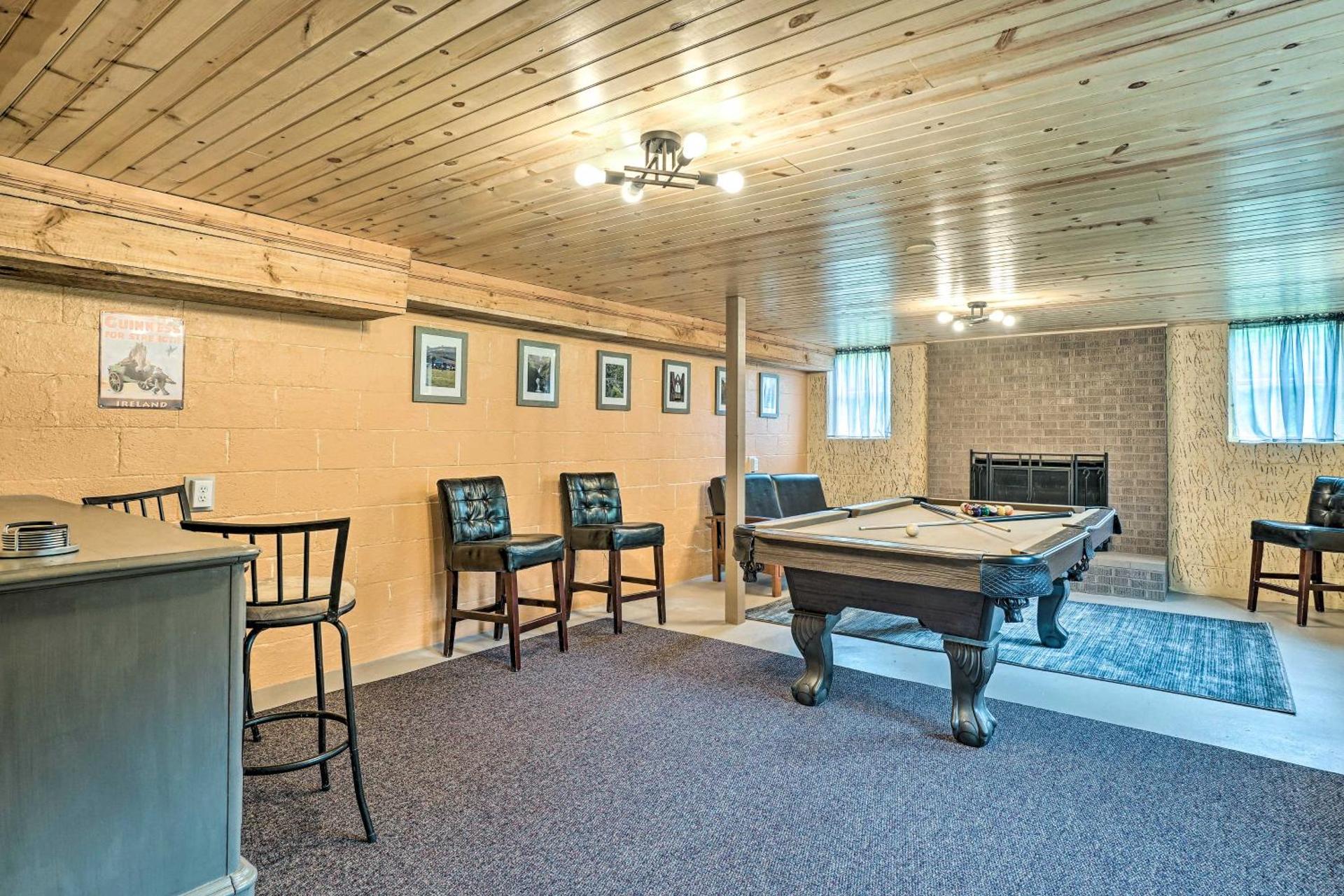 Pet Friendly Home with Hot Tub, Patio and Game Room!