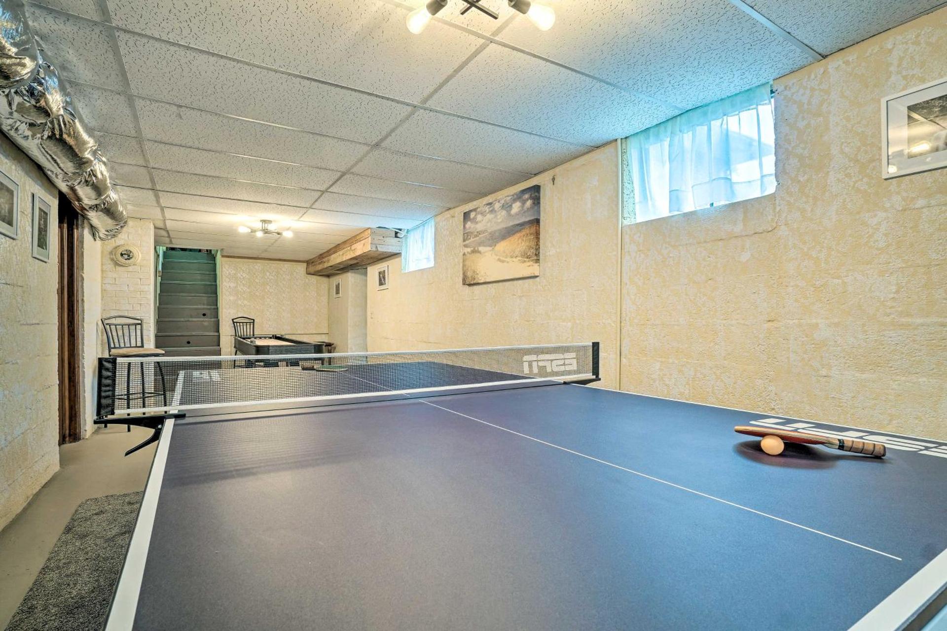 Pet Friendly Home with Hot Tub, Patio and Game Room!