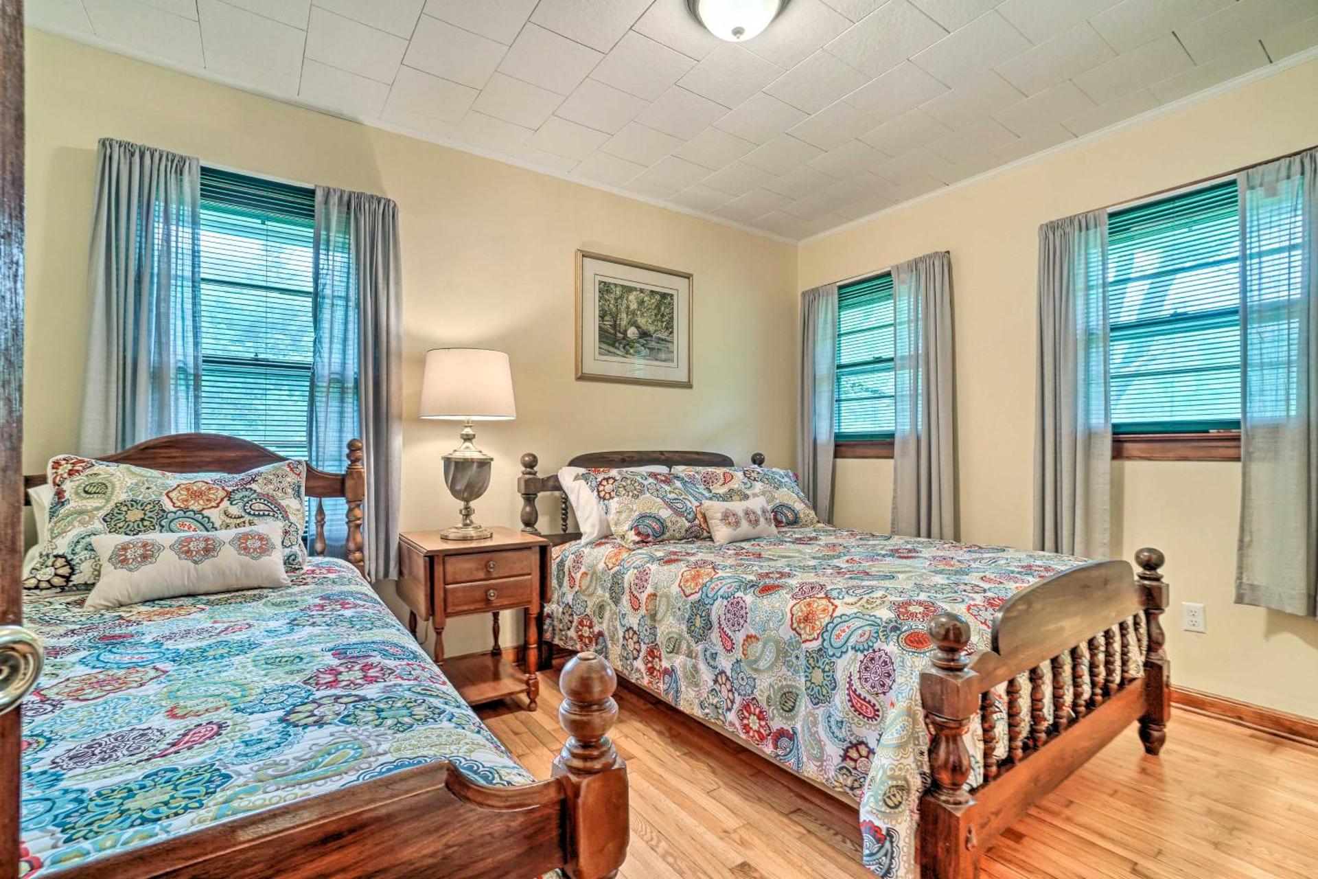 Pet Friendly Home with Hot Tub, Patio and Game Room!