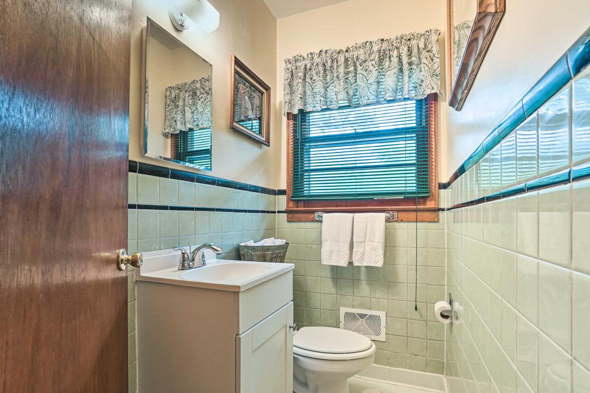 Pet Friendly Home with Hot Tub, Patio and Game Room!