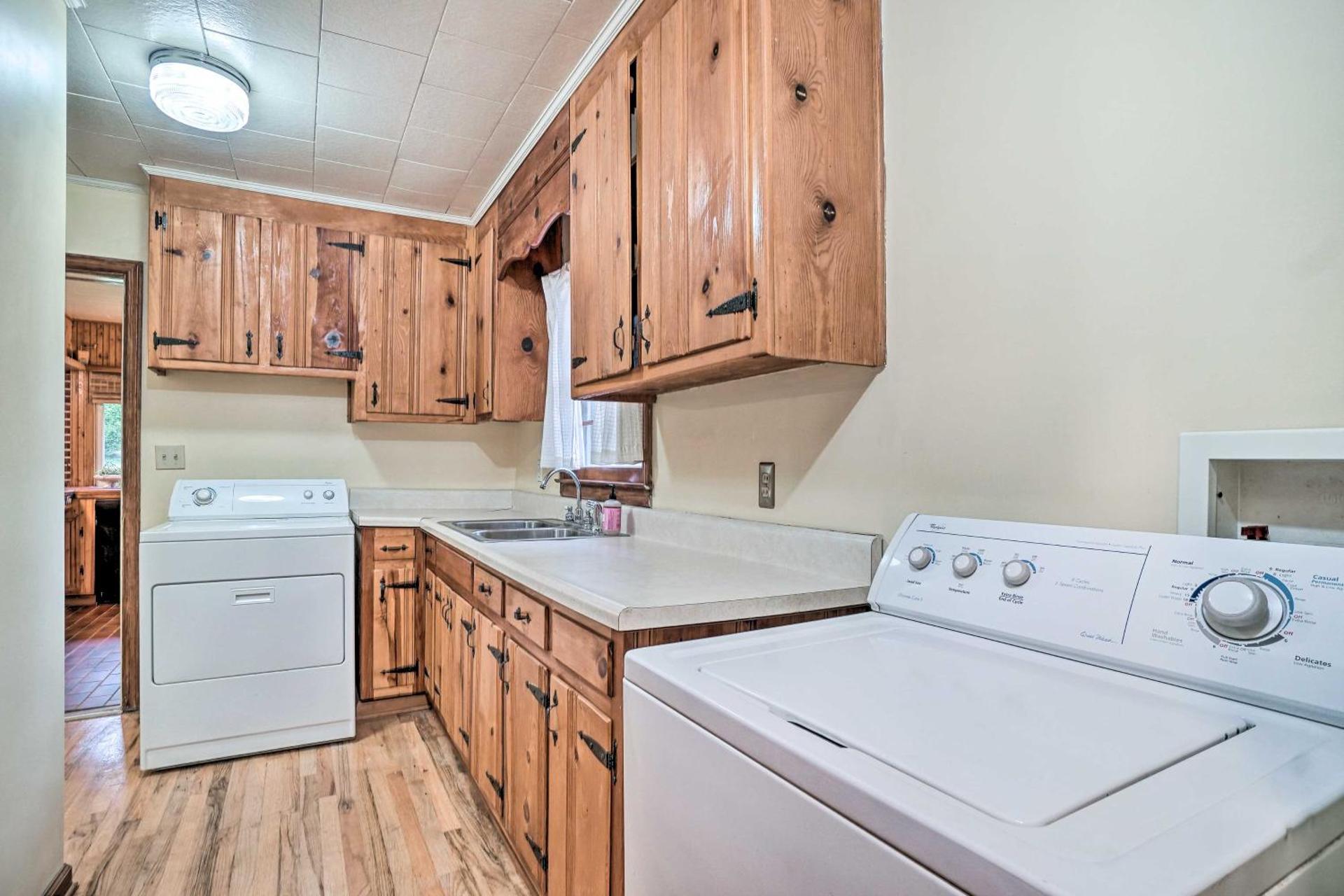 Pet Friendly Home with Hot Tub, Patio and Game Room!