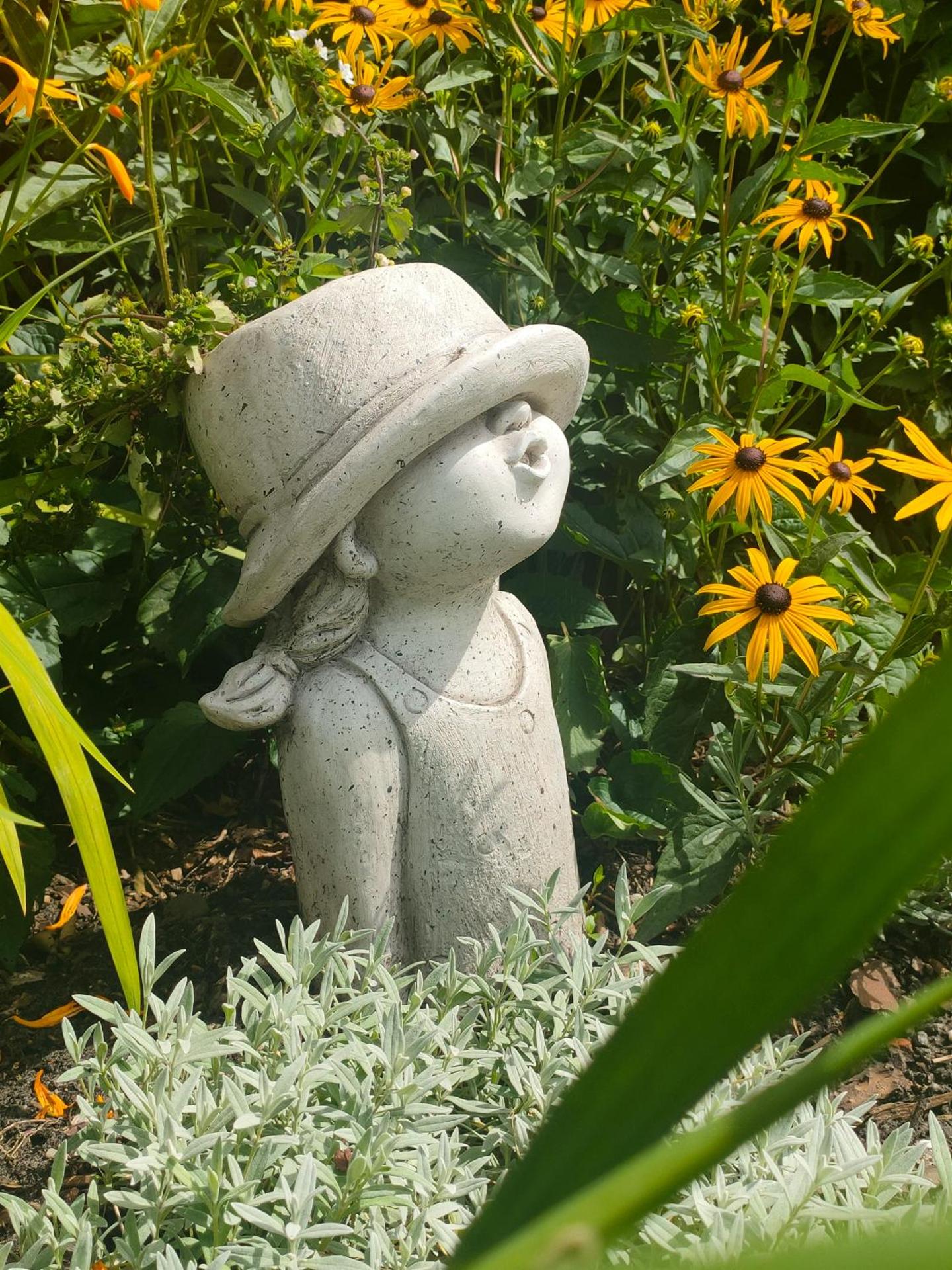 Luana`s White Cottage