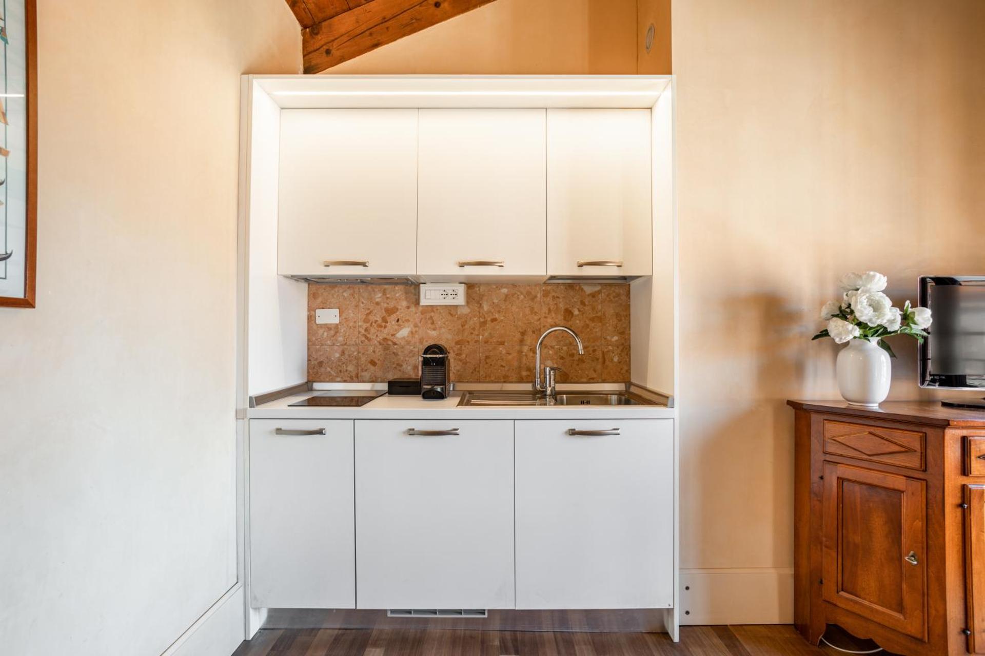 Kitchen or kitchenette