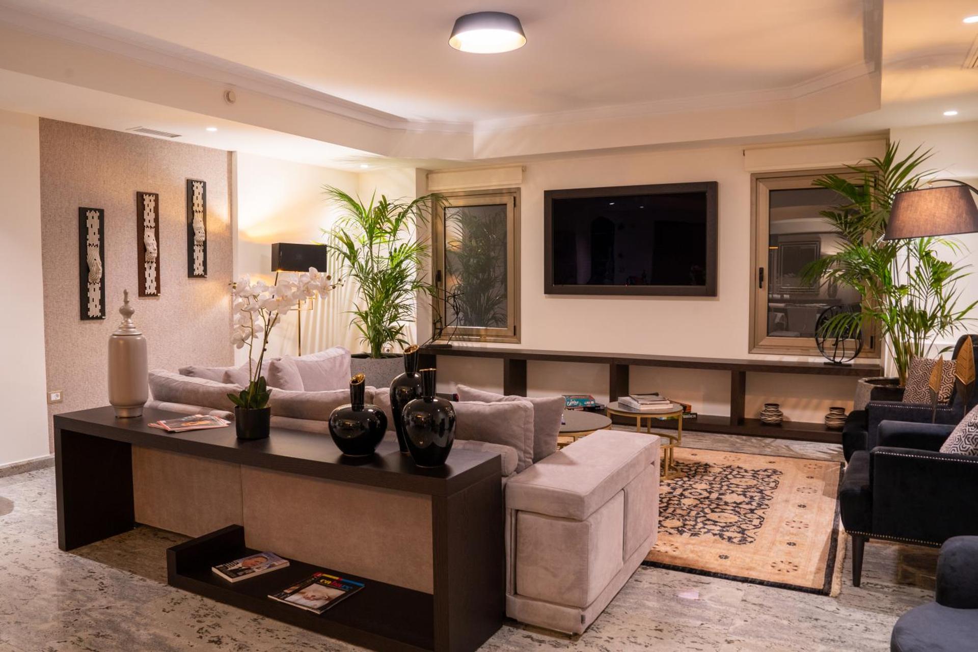 Communal lounge/ TV room