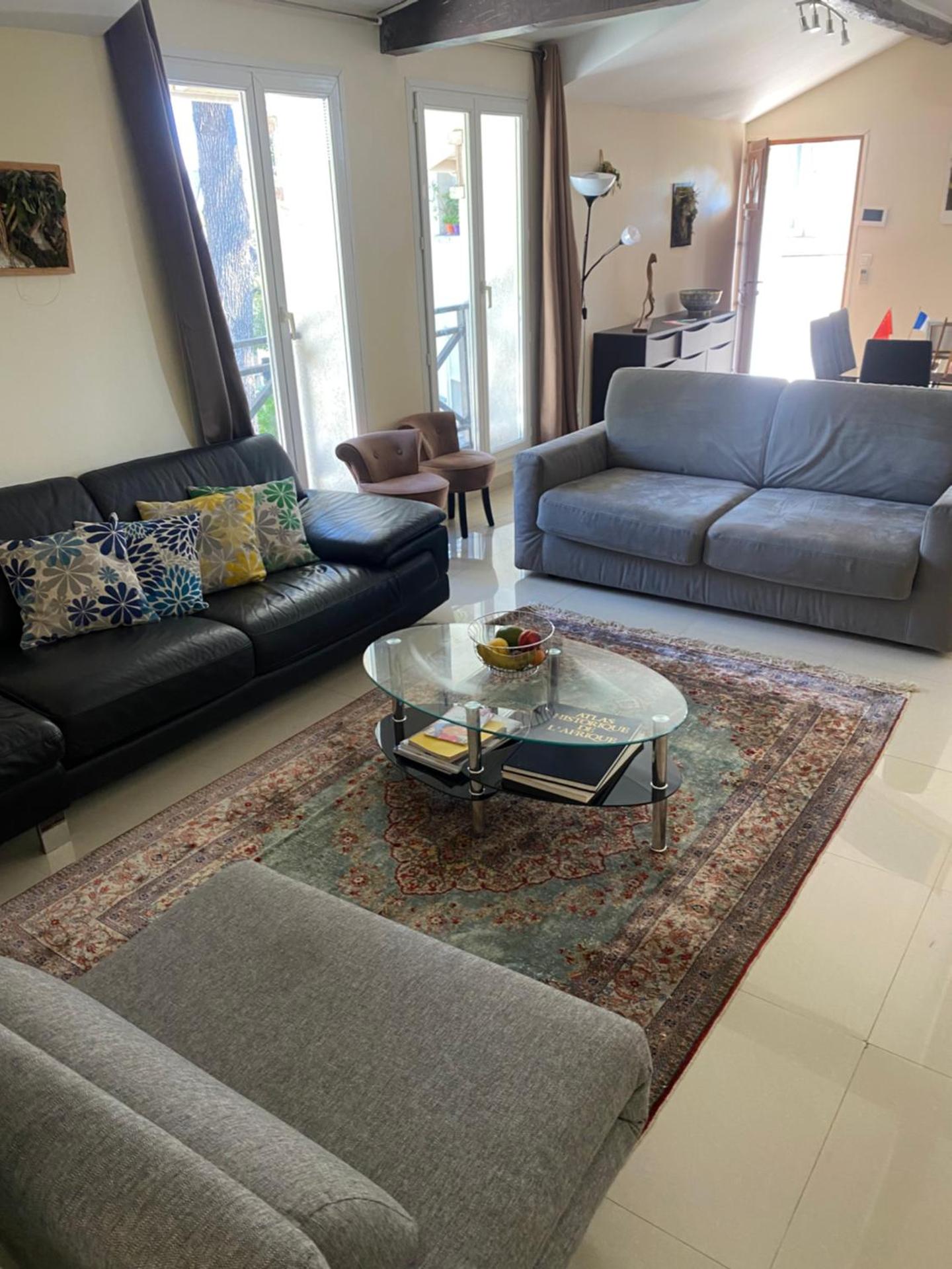 Communal lounge/ TV room