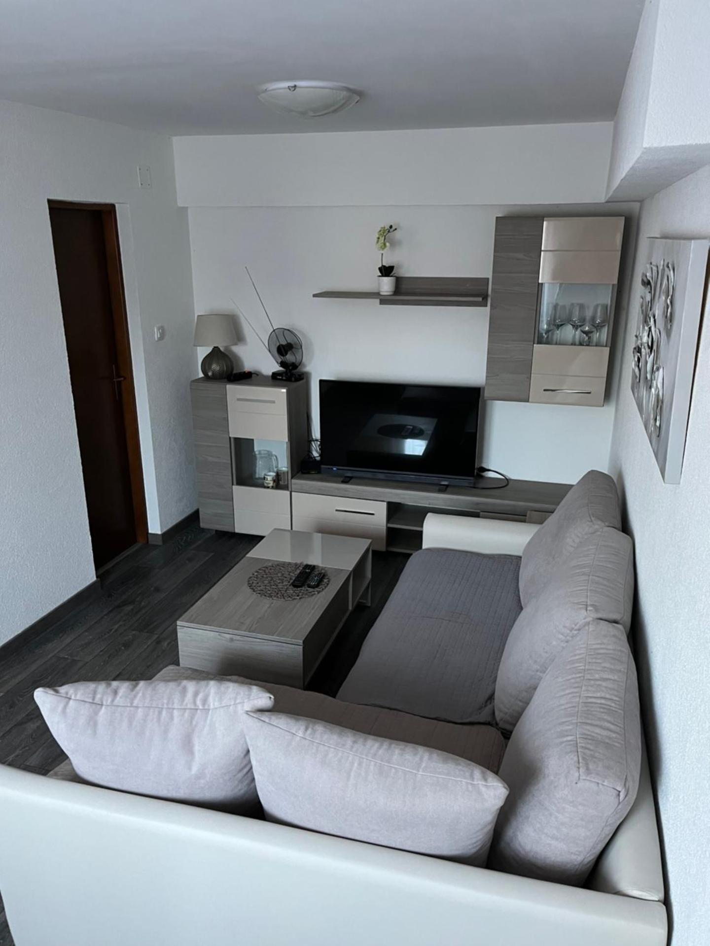 Room in Otočac HELENA