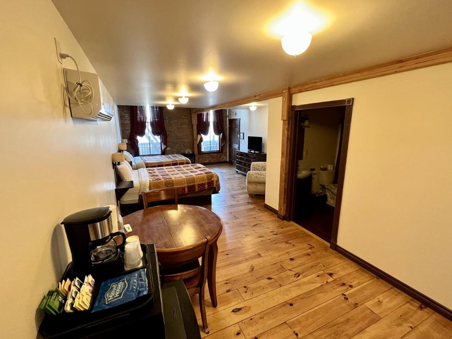 Mini Suite #1 - Ocean View- Pet Friendly