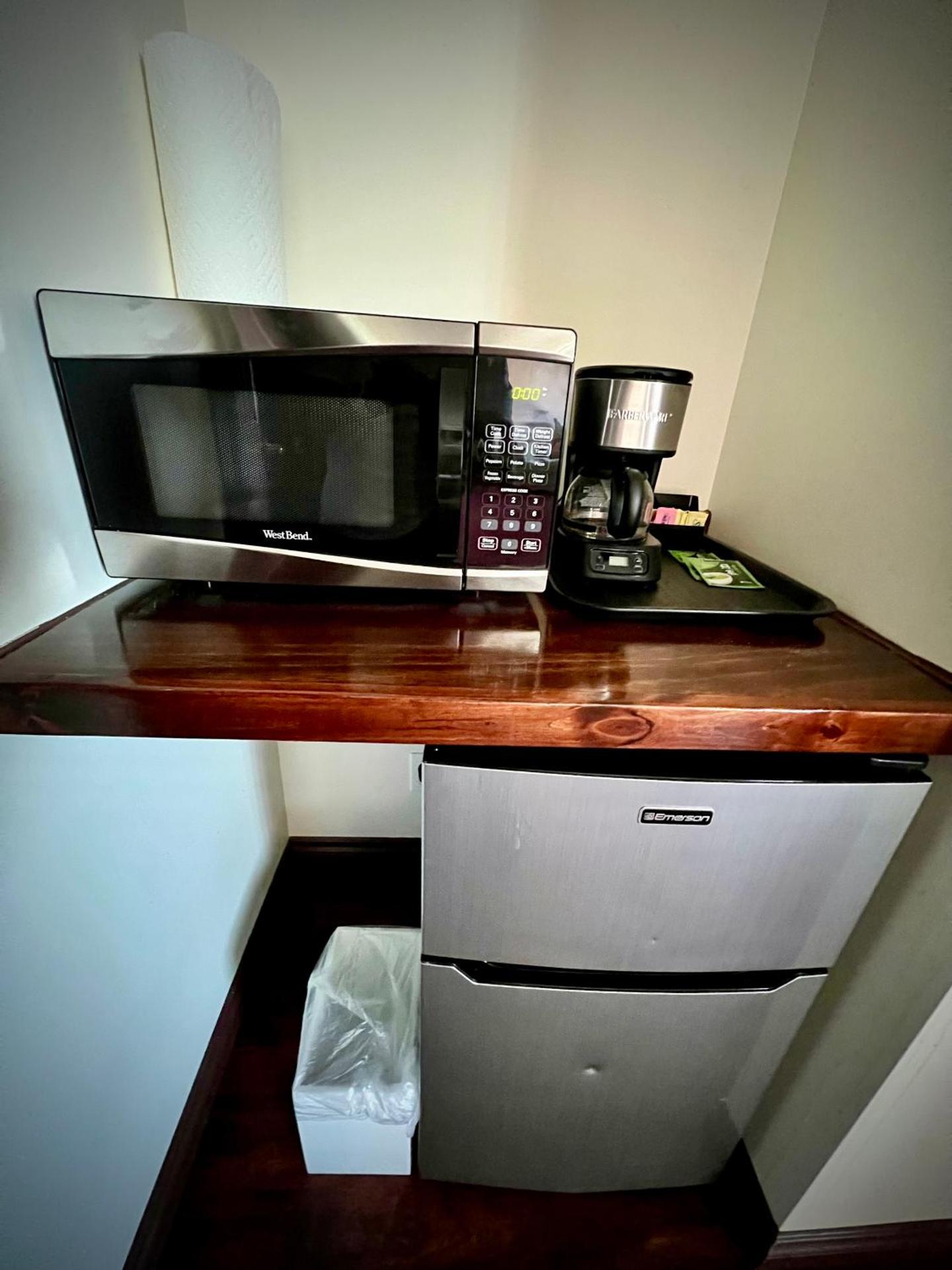 Mini suite #2- Partial Ocean View - No pets