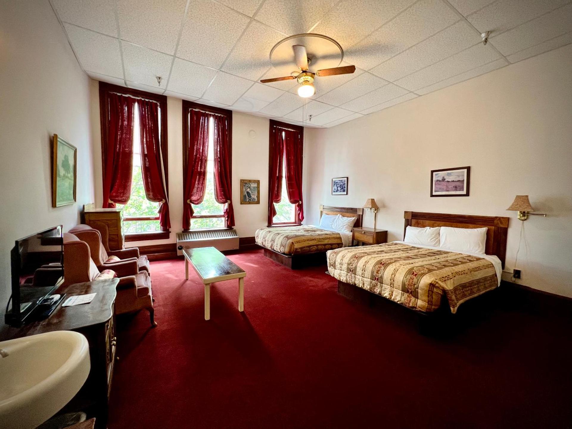 Queen Room with Two Queen Beds  - No pets