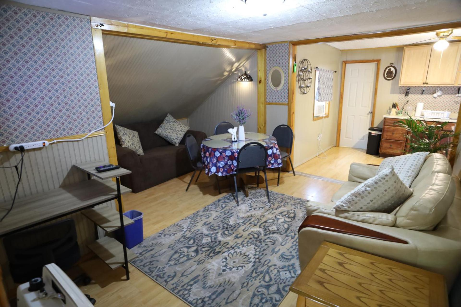 3-Bedroom apt. ideal location near new river gorge