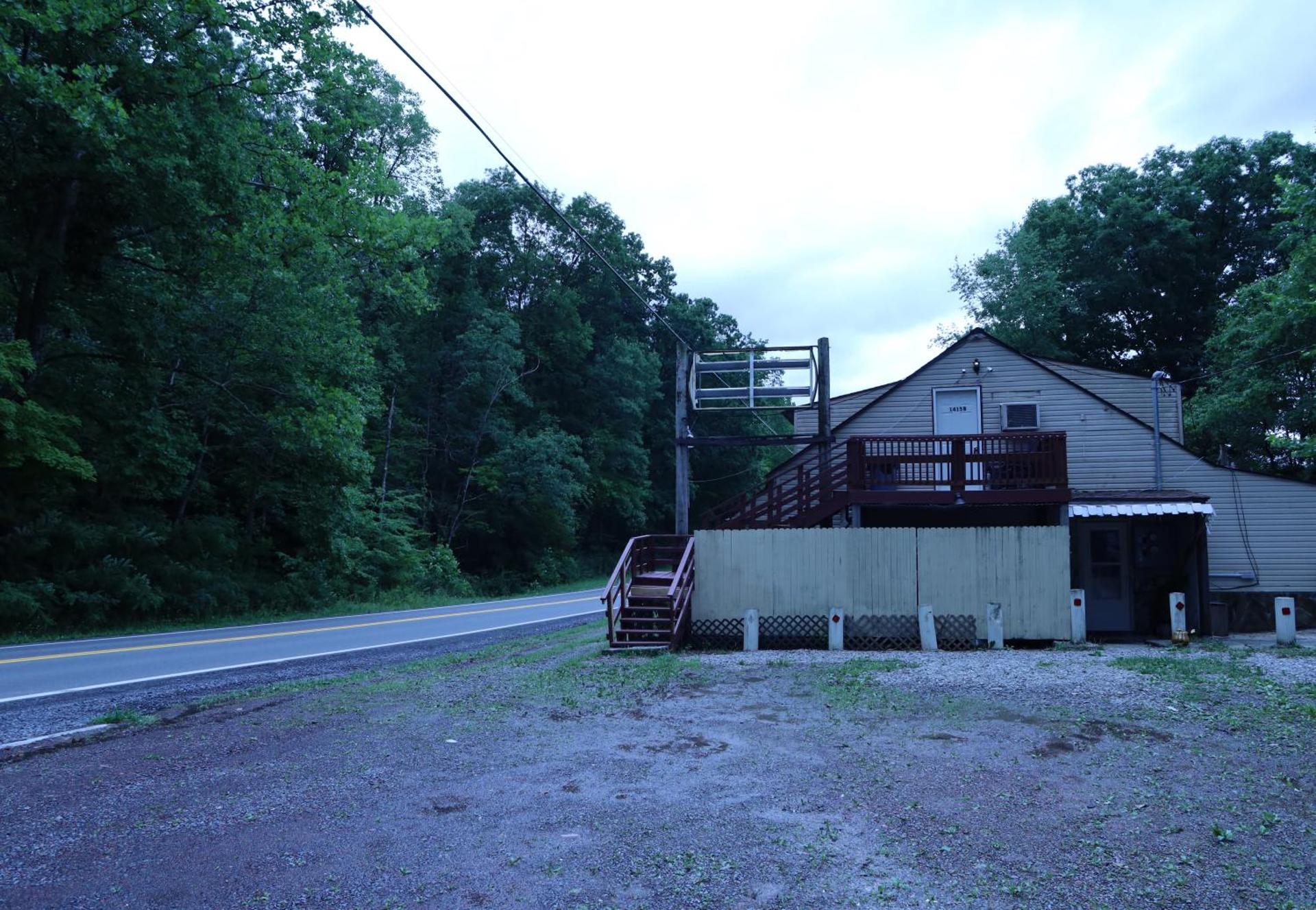 3-Bedroom apt. ideal location near new river gorge